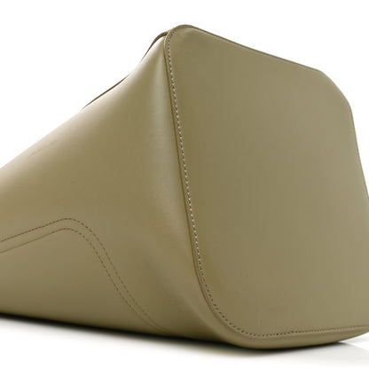 Loewe Smooth Calfskin Medium Pebble Bucket Bag Eucalyptus 8 of 9