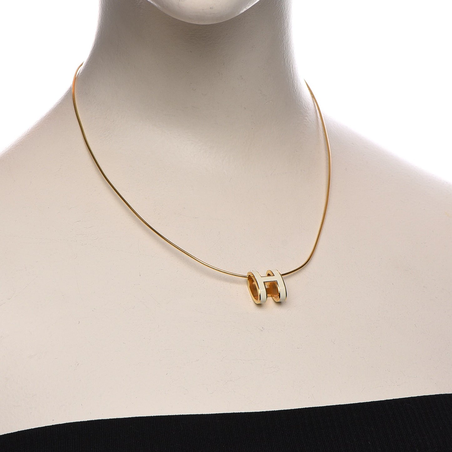 Lacquered Gold Pop H Pendant Necklace Pannacotta