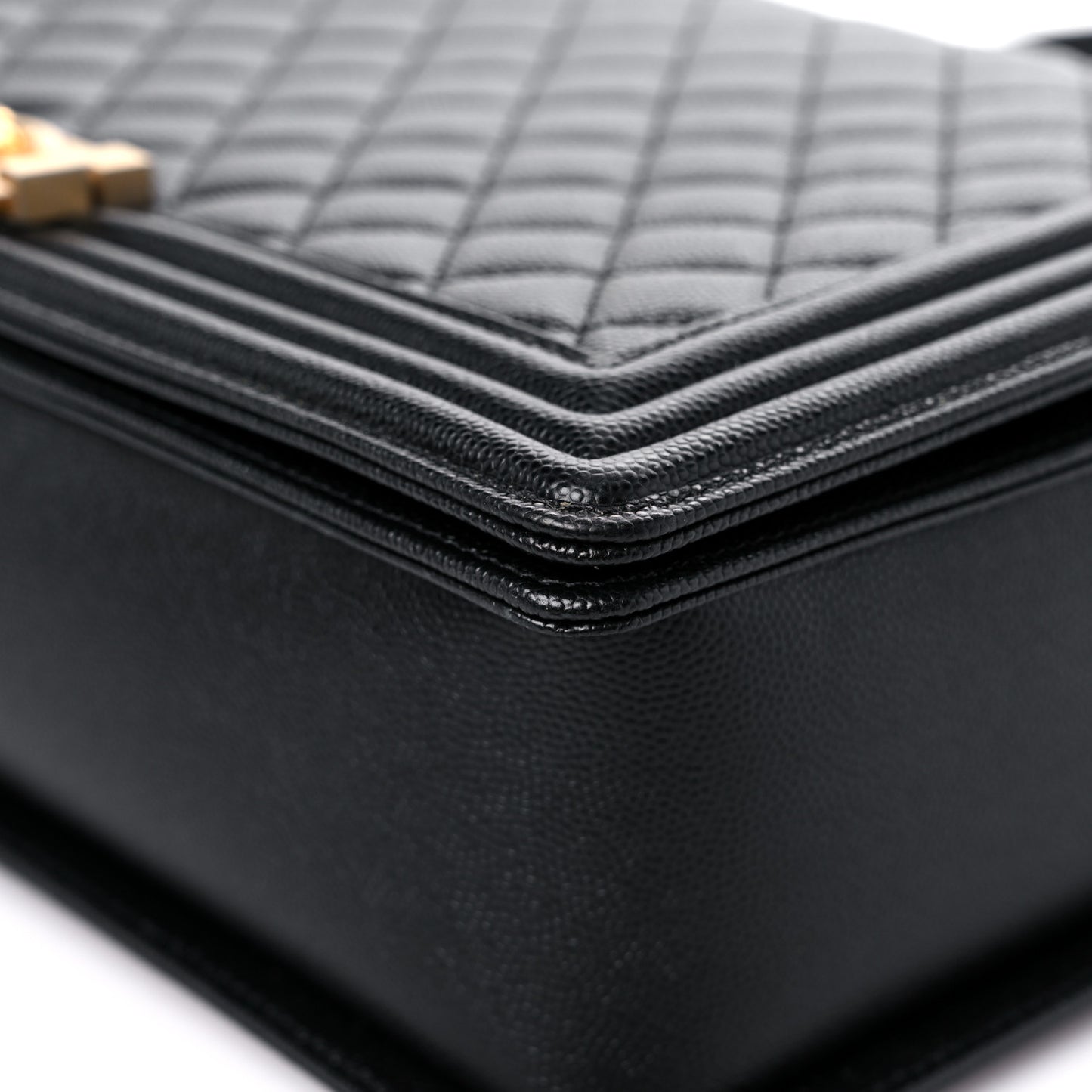 Caviar Quilted Large Boy Flap Black