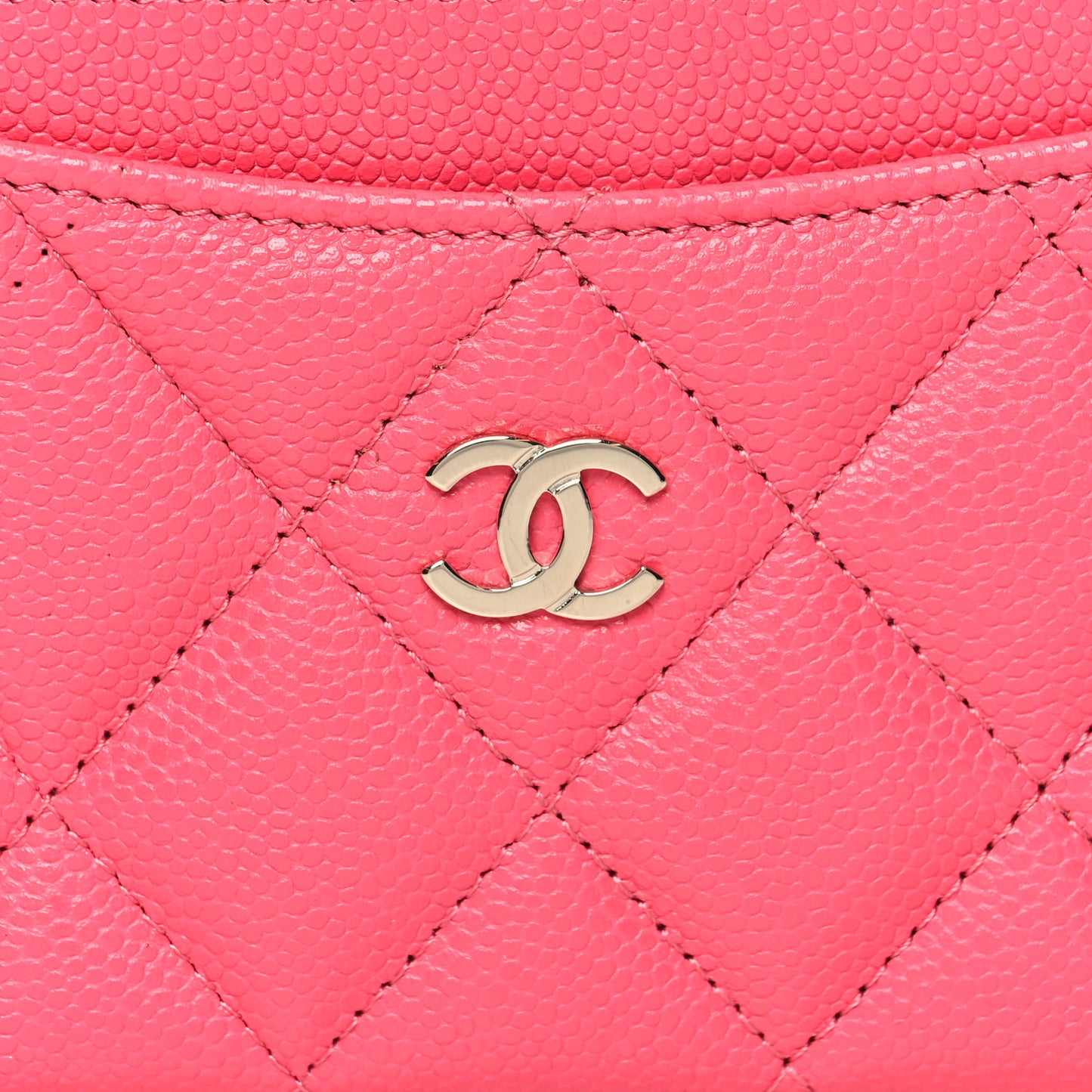 Caviar Quilted Card Holder Pink
