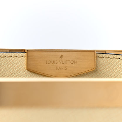 Louis Vuitton Taiga City Frame Banane 6 of 10