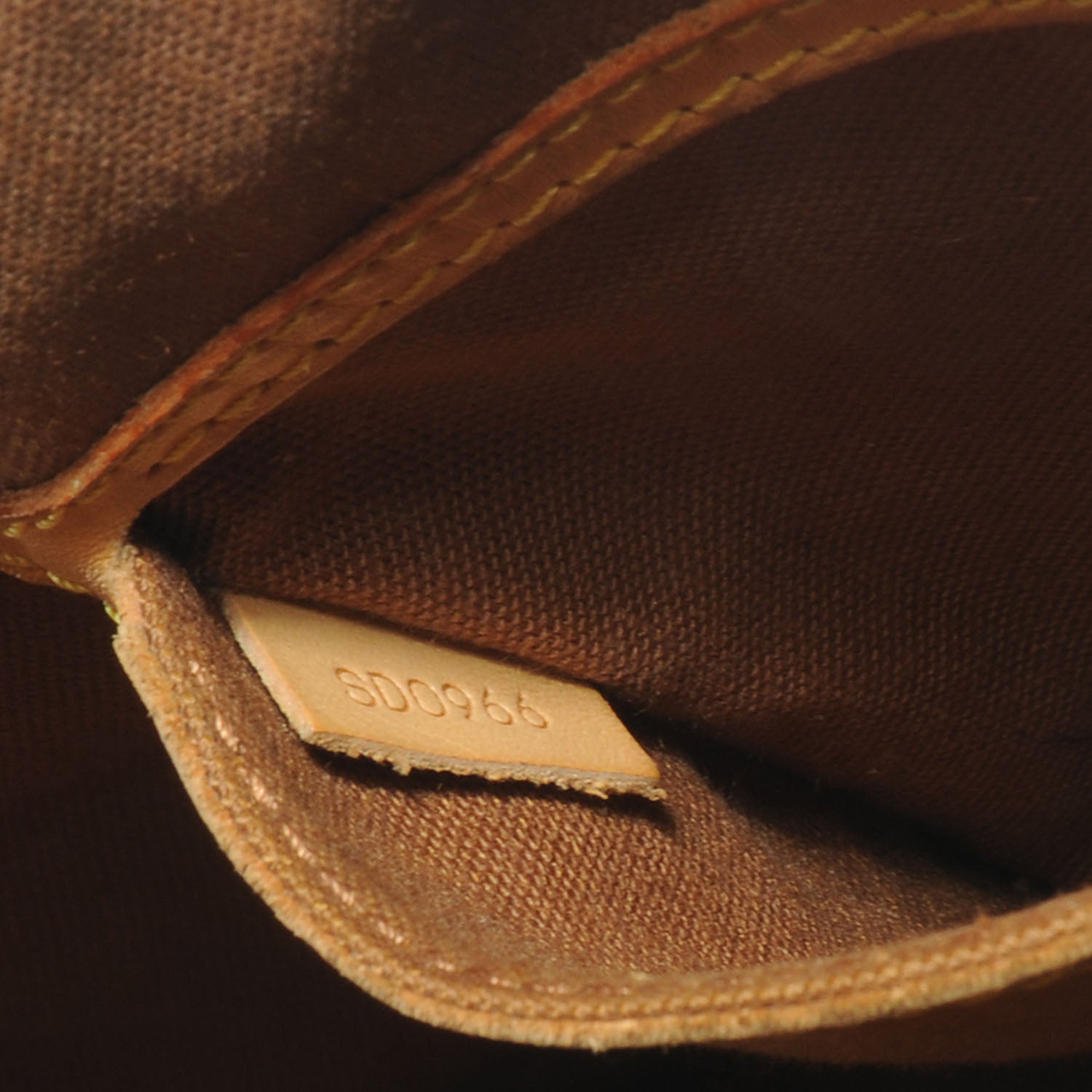 Louis Vuitton Monogram Alma 9 of 9