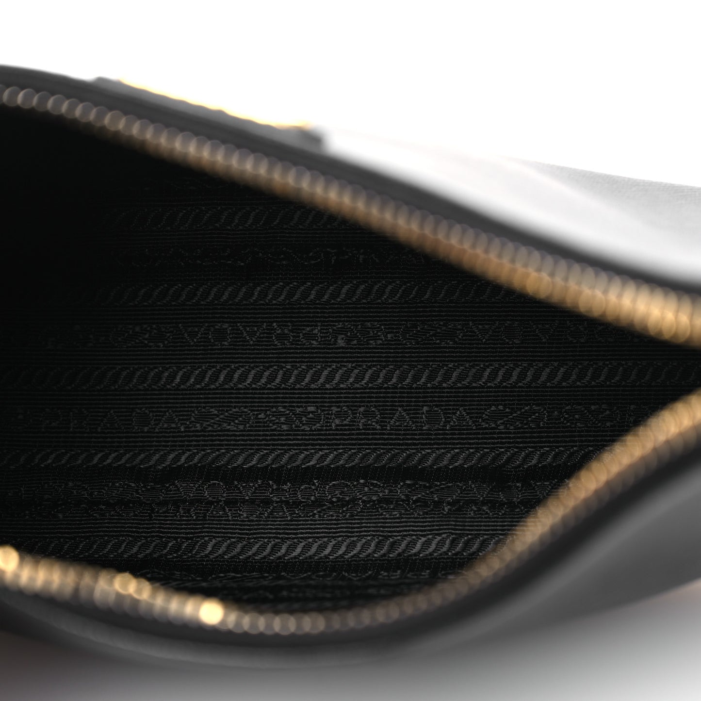 Saffiano Lux Re-Edition 2005 Shoulder Bag Black