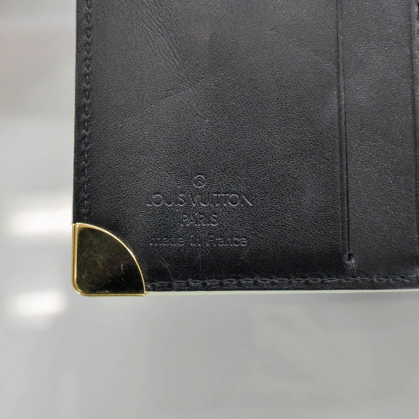 Suhali Compact Zipped Wallet Black