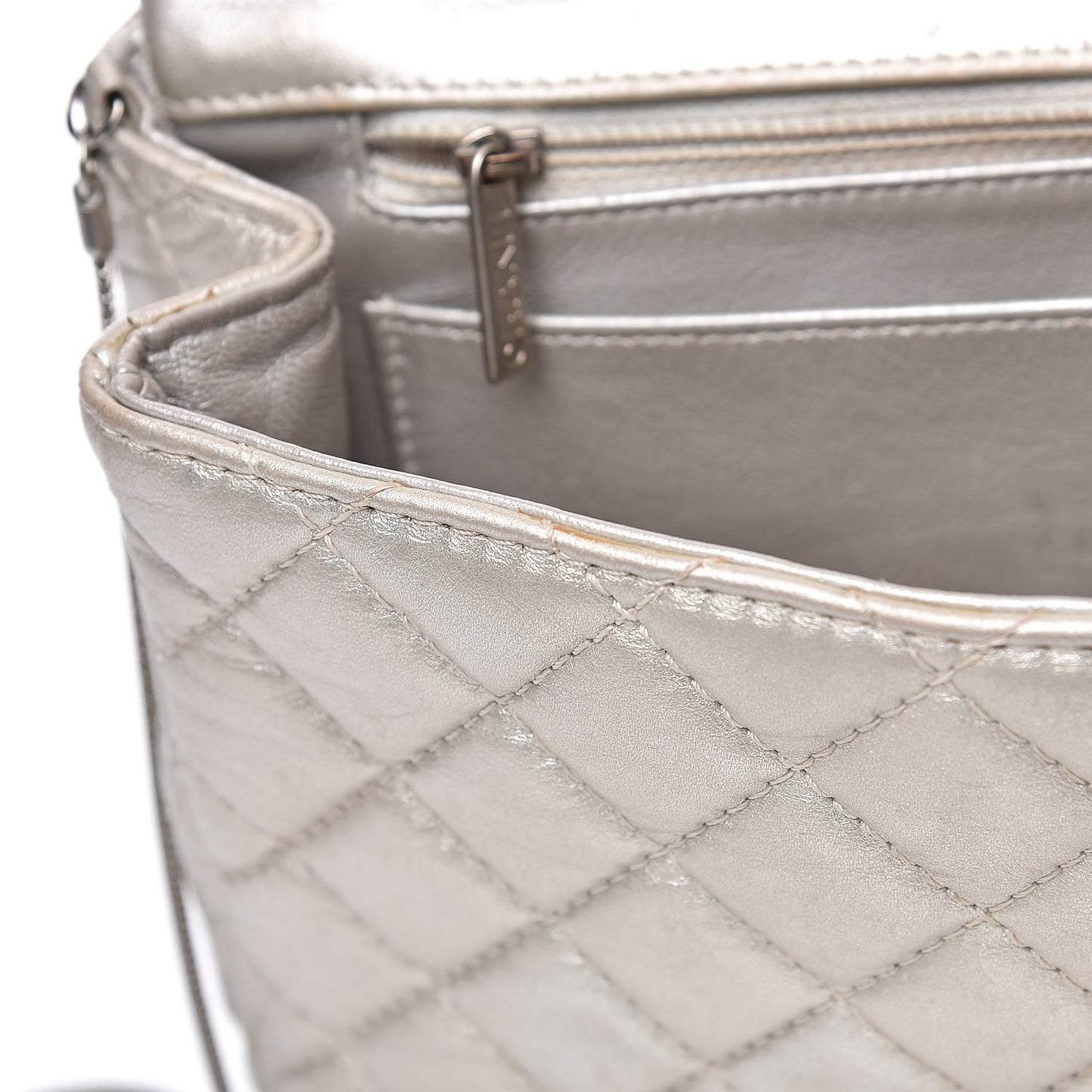 Metallic Calfskin Quilted 2.55 Reissue Clutch Silver