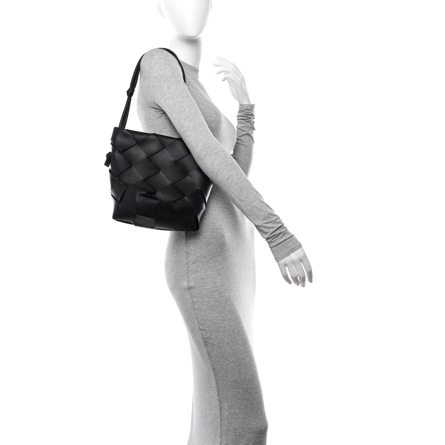 Bottega Veneta Nappa Maxi Intrecciato Clasp Bucket Bag Black 2 of 10