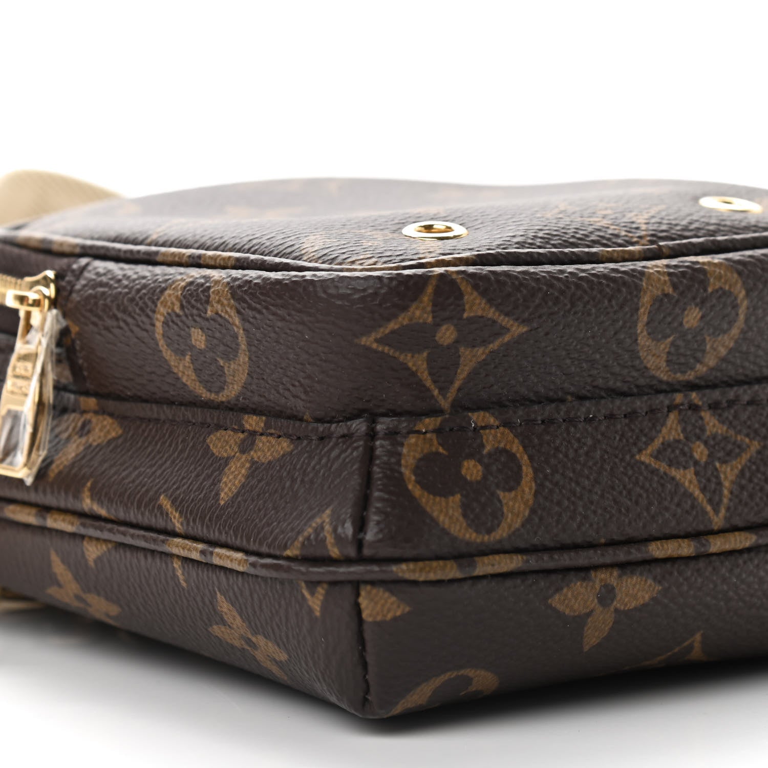 Louis Vuitton Monogram Utility Phone Sleeve 7 of 8