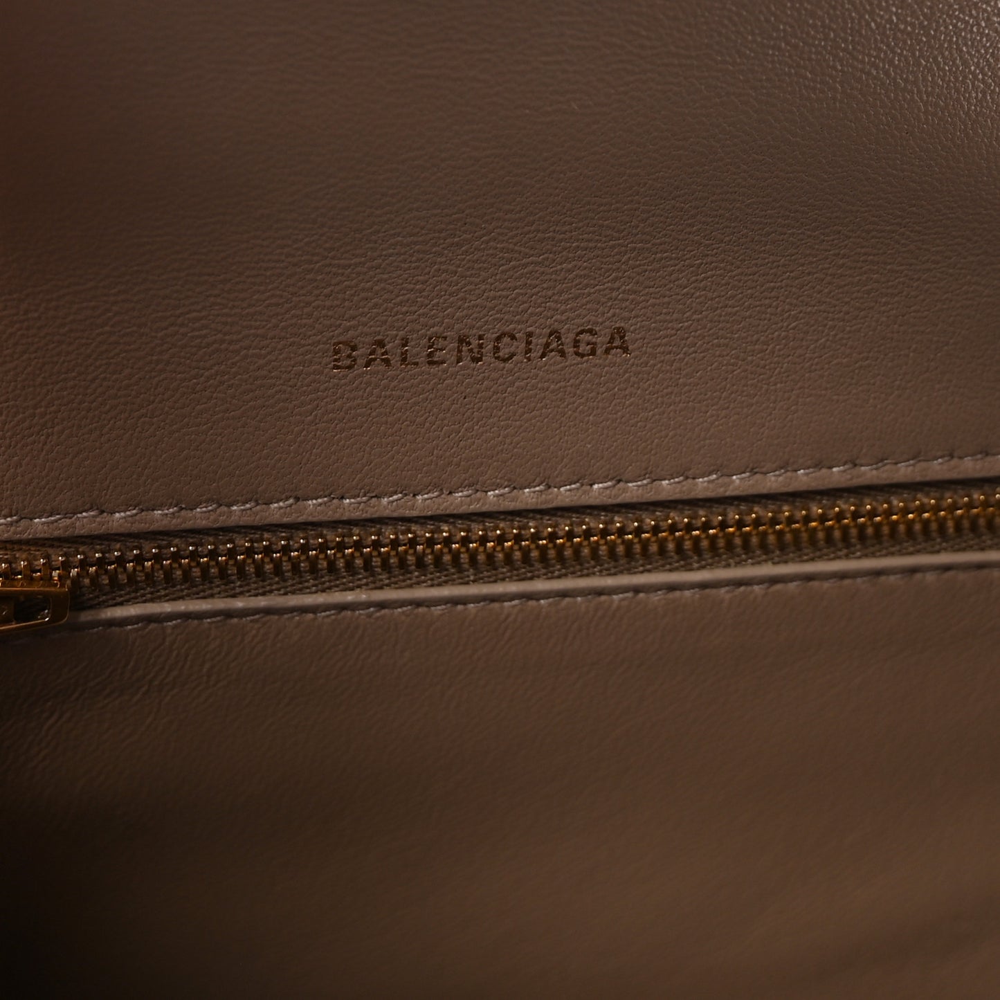Shiny Box Calfskin Small Hourglass Top Handle Bag Sand