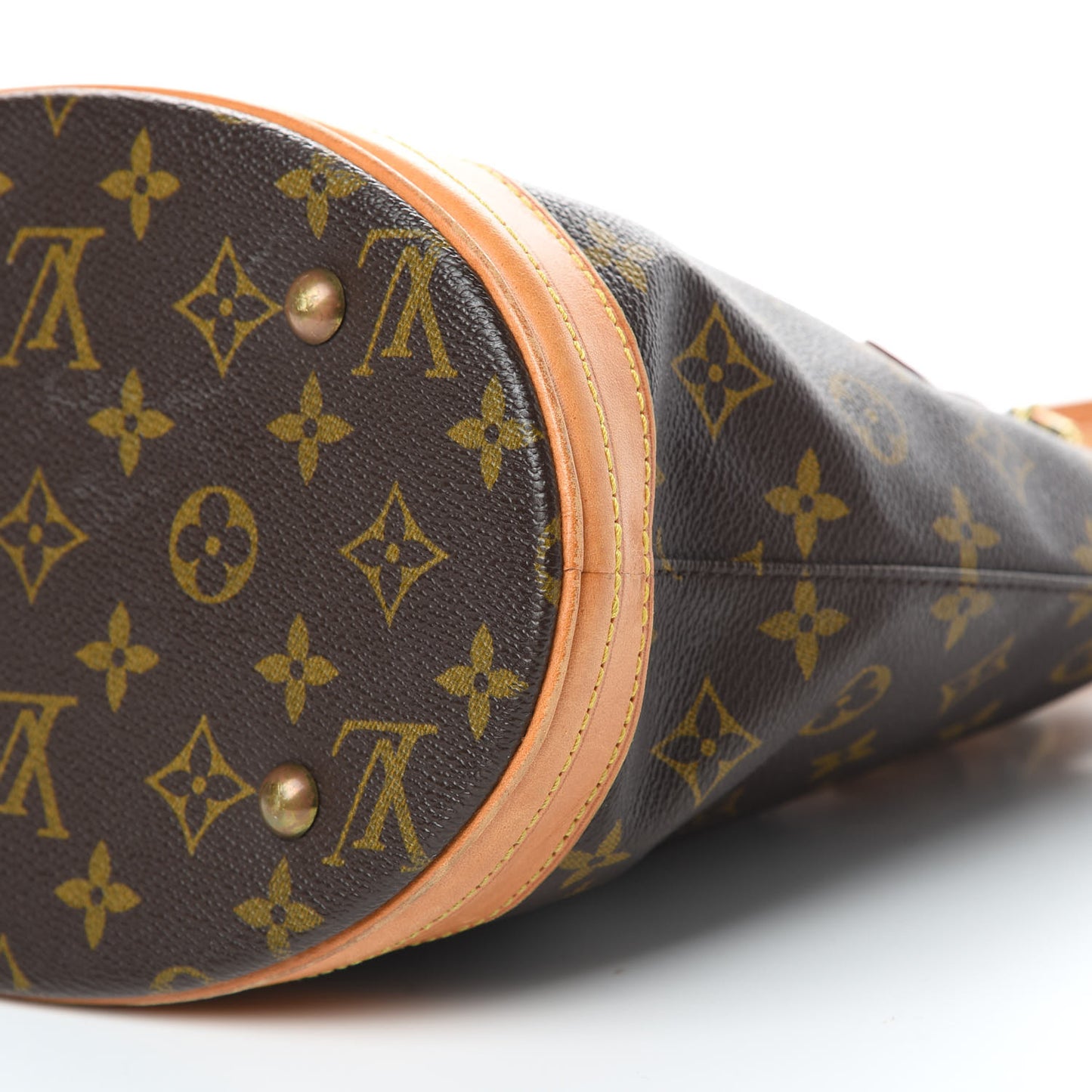 Monogram Petit Bucket 23