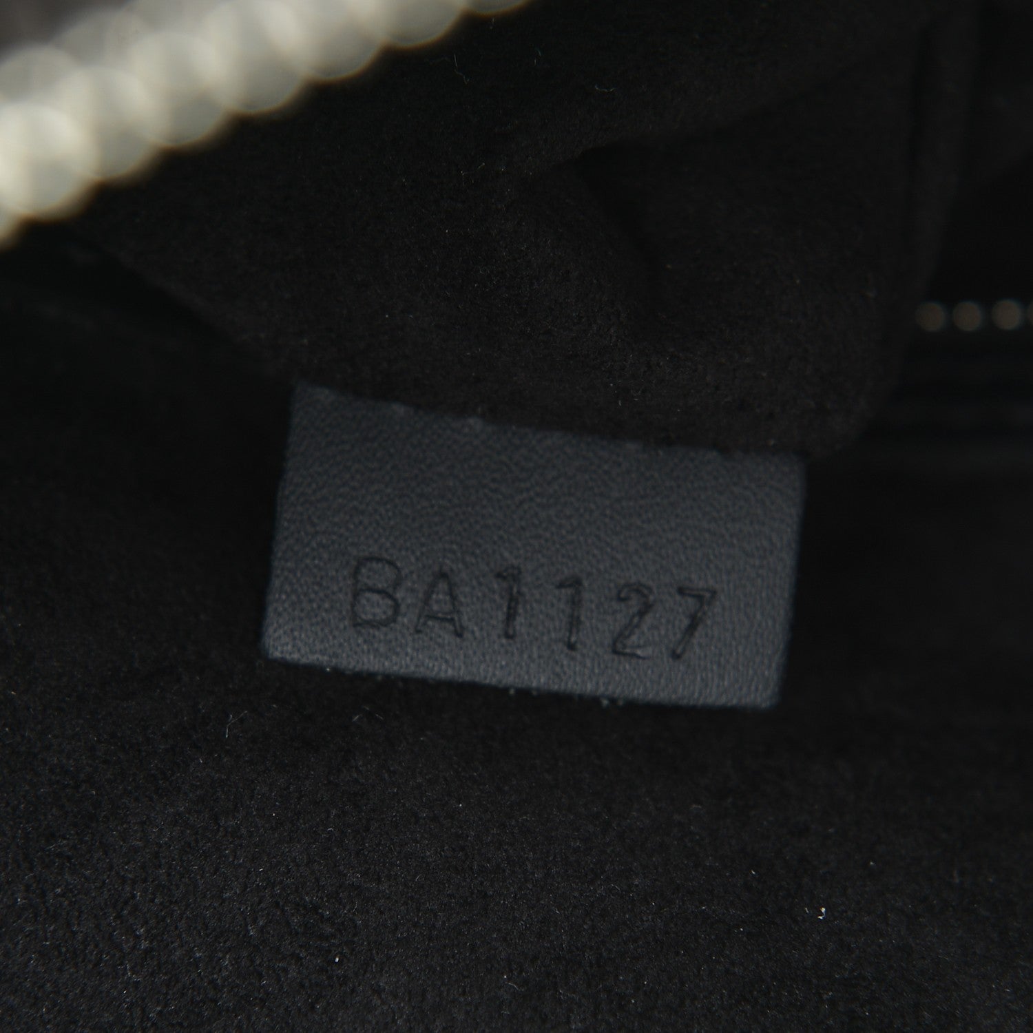 Louis Vuitton X SUPREME Epi Keepall Bandouliere 55 Black 7 of 8