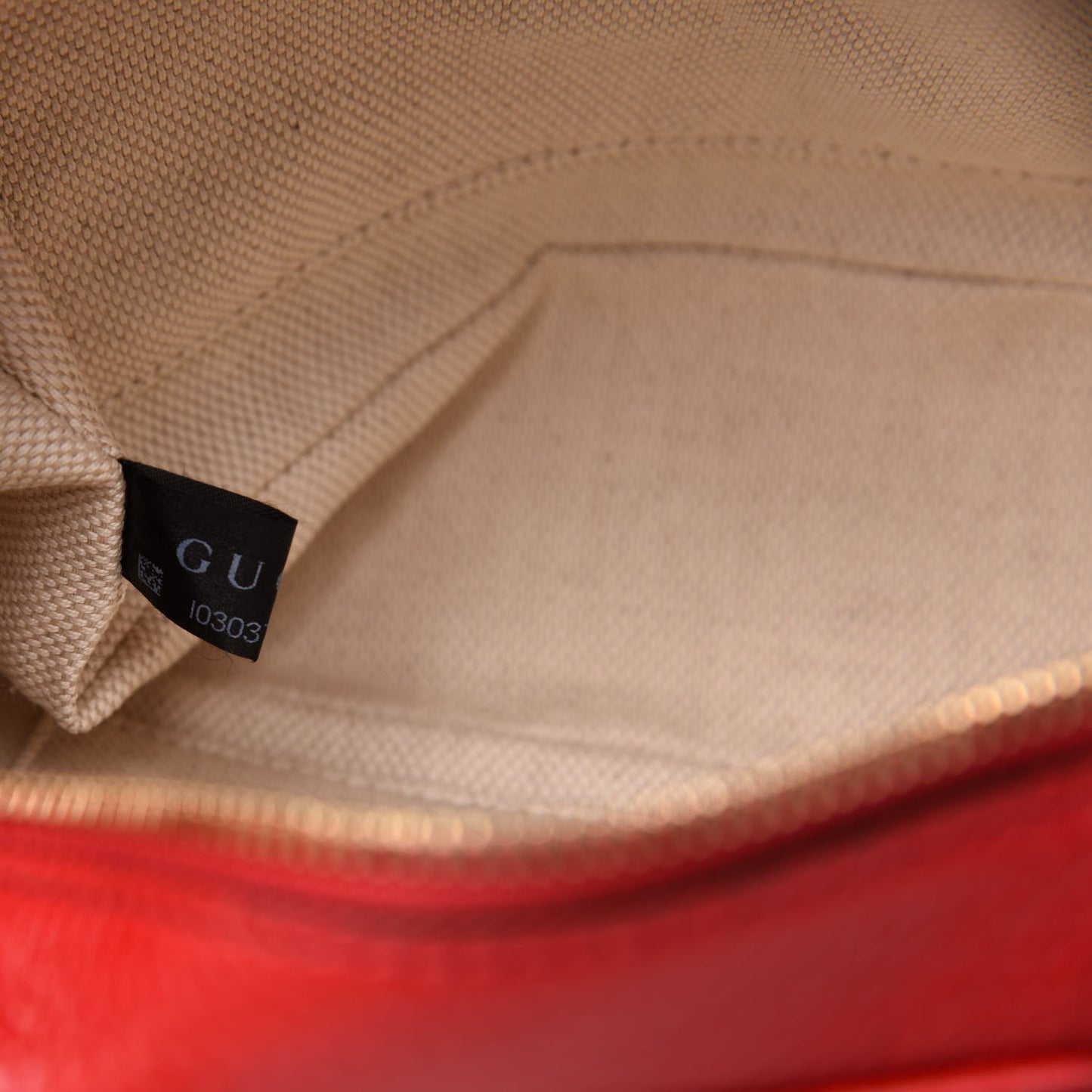Pebbled Calfskin Small Soho Disco Bag Vibrant Red