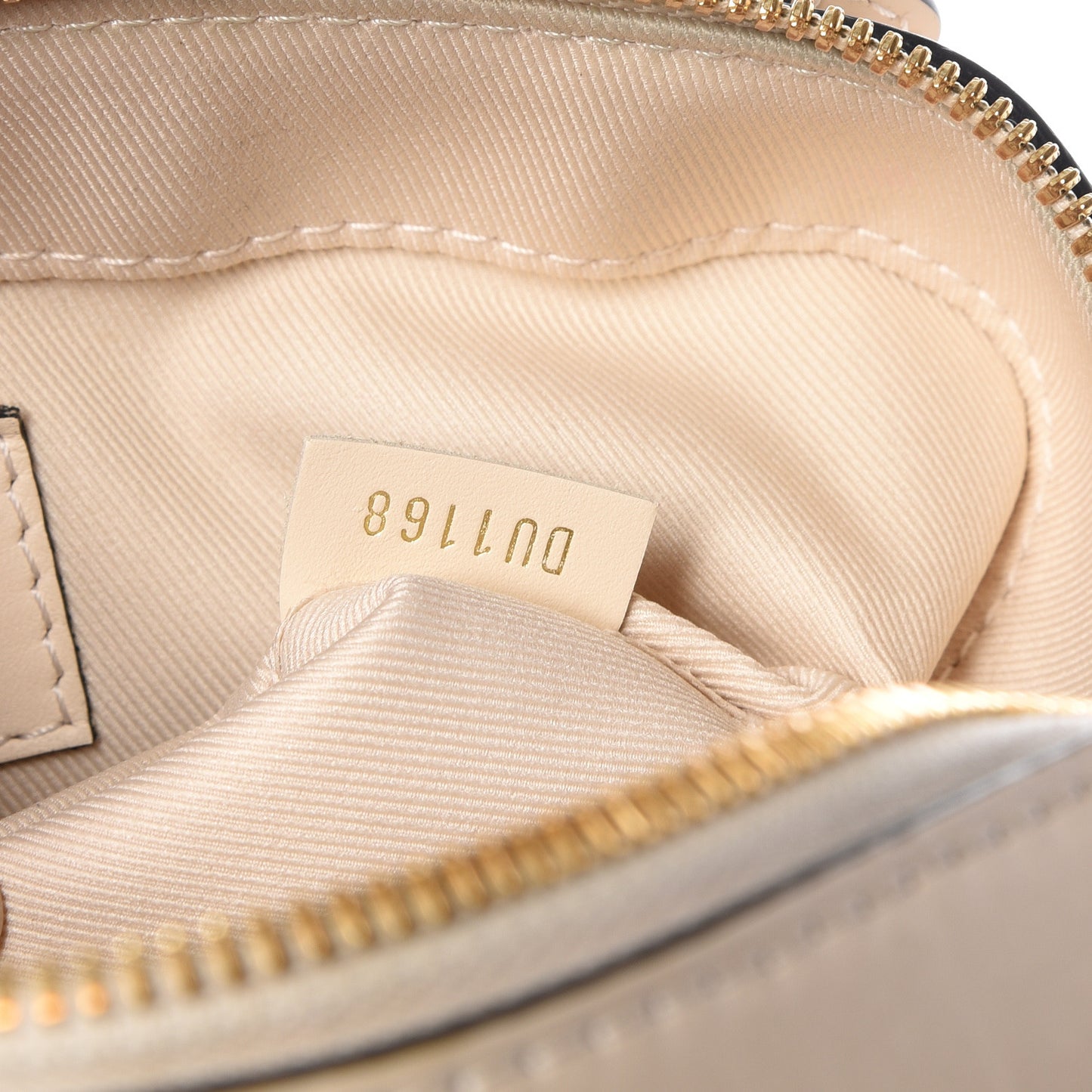 Monogram Saintonge Creme