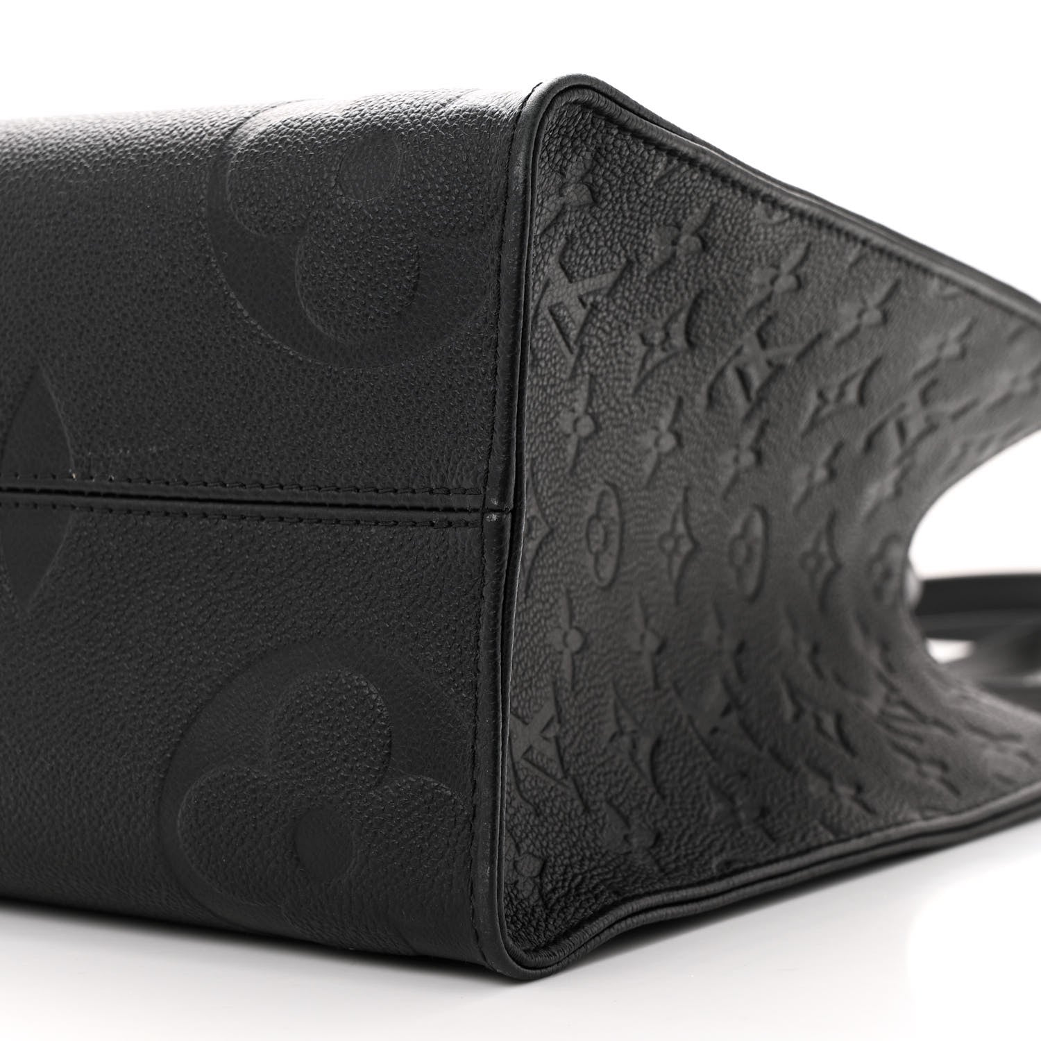 Louis Vuitton Empreinte Monogram Giant Onthego MM Black 9 of 10