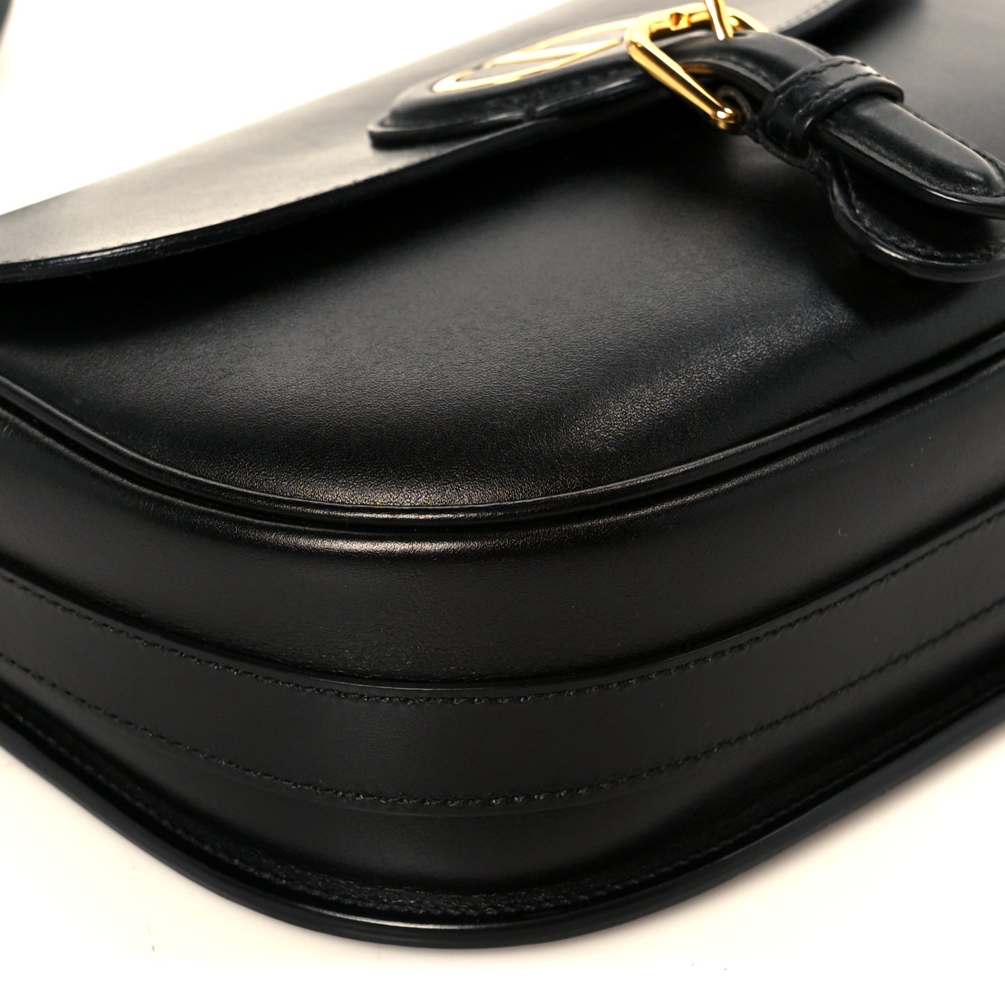 Box Calfskin Medium Bobby Flap Black