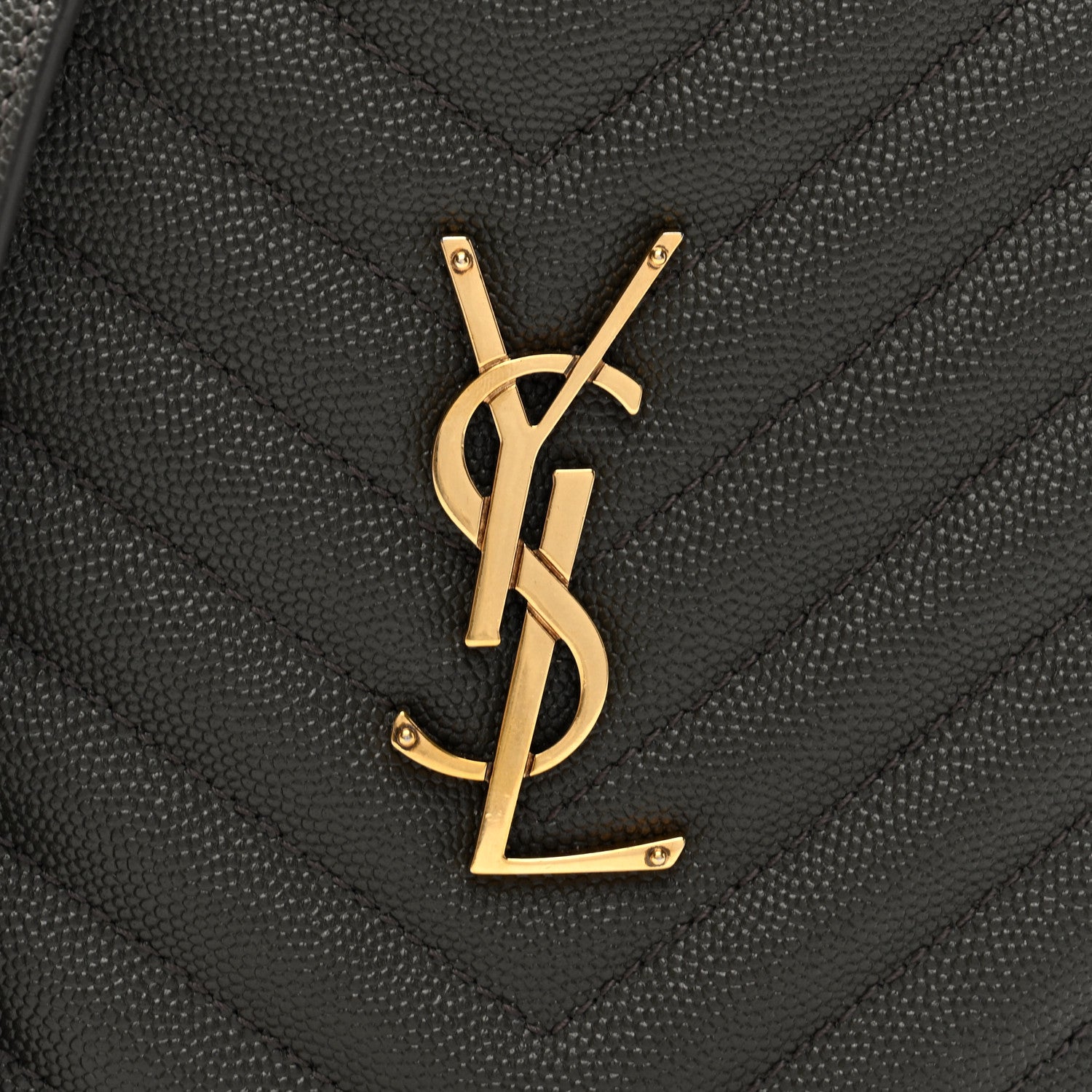 Saint Laurent Grain De Poudre Matelasse Chevron Quilted Round Vinyle Camera Bag Pebble 7 of 9