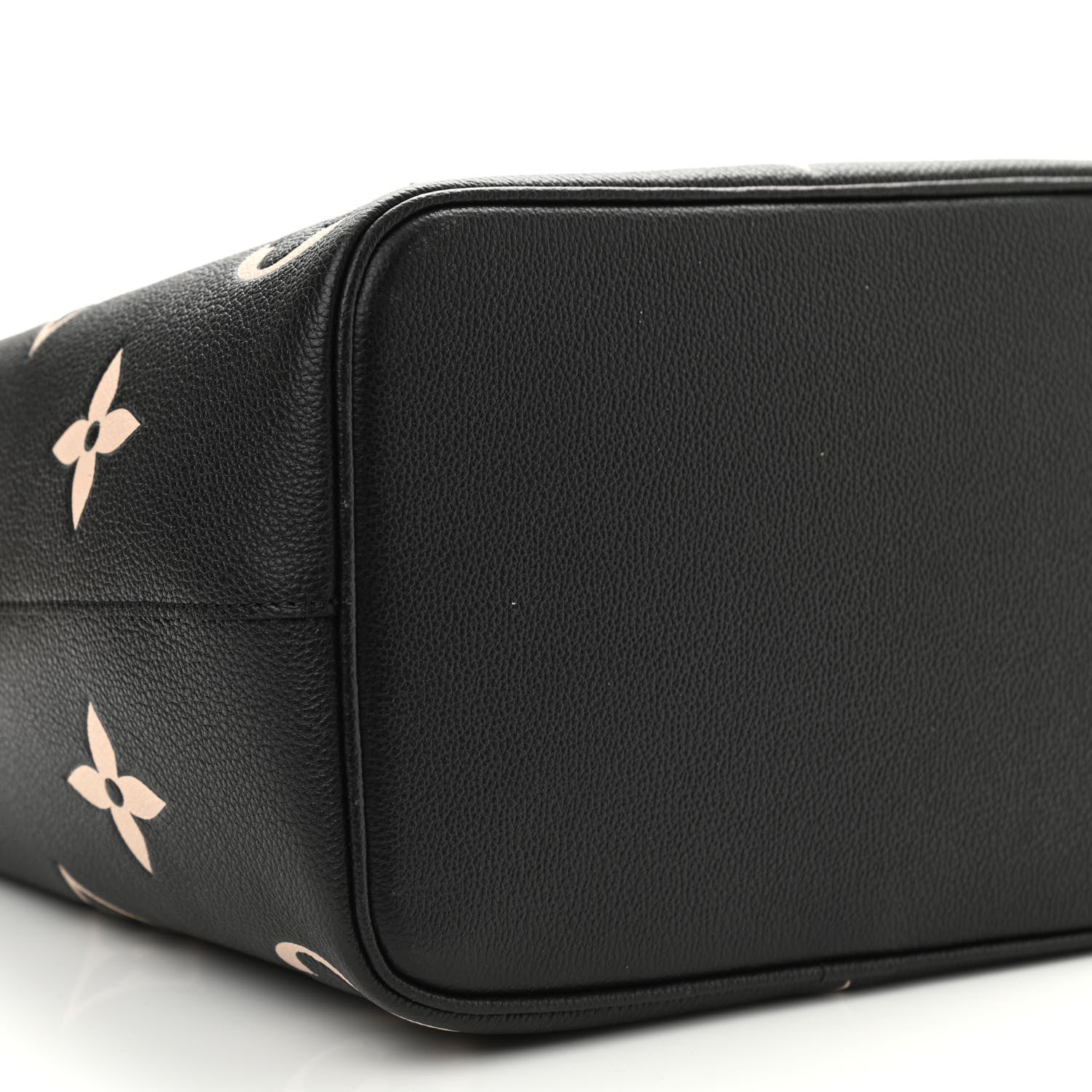Louis Vuitton Empreinte Monogram Giant Neonoe MM Black Beige 8 of 9