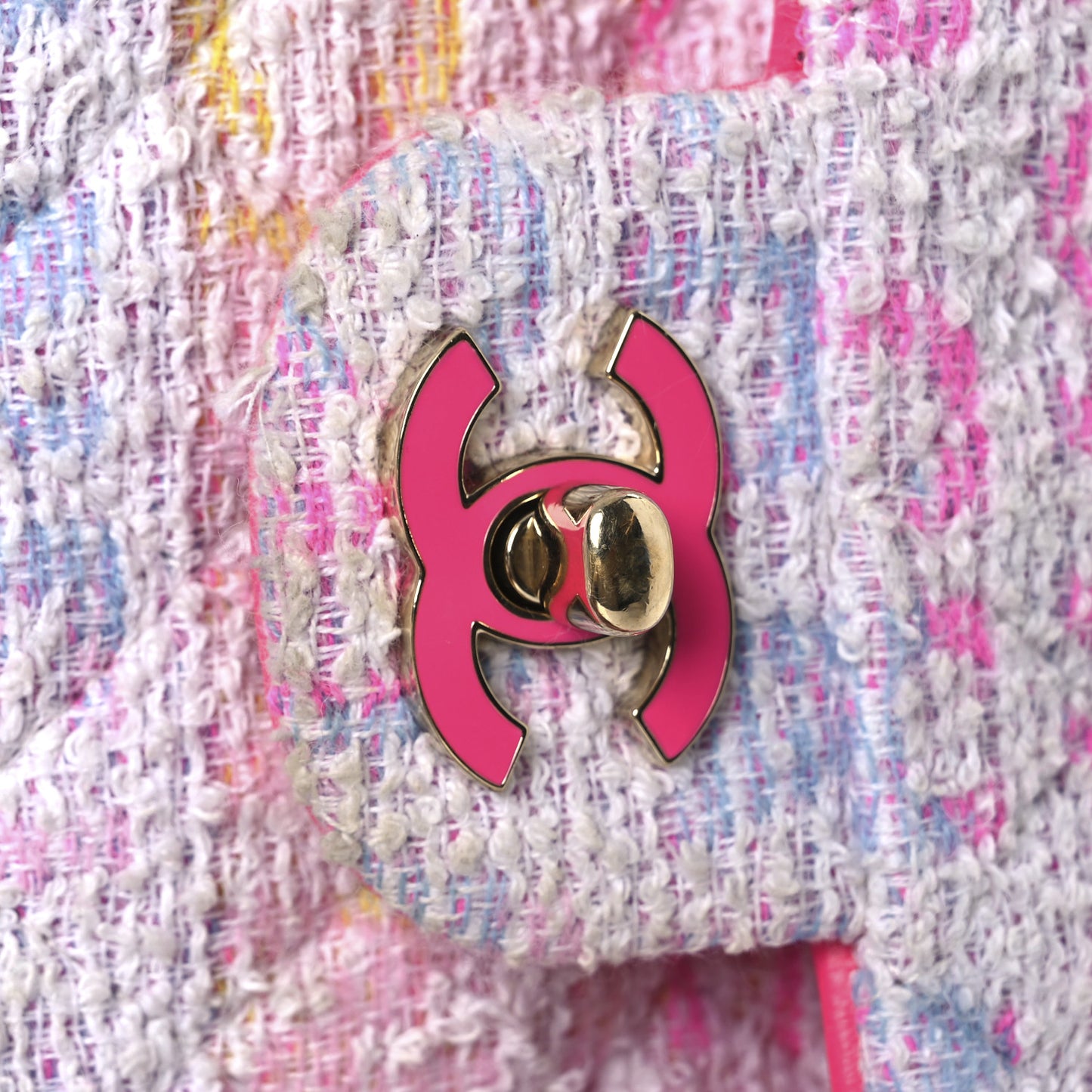 Tweed Quilted Enamel CC Logo Medium Double Flap Pink Multicolor