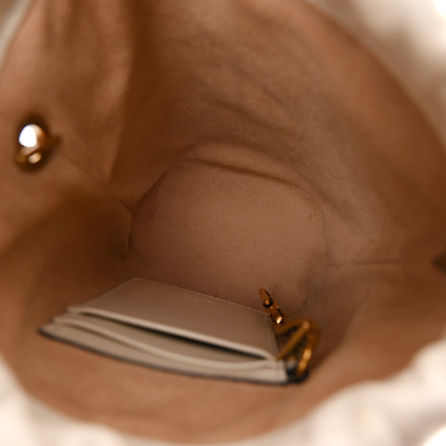Calfskin Matelasse Mini GG Marmont 2.0 Bucket Bag White