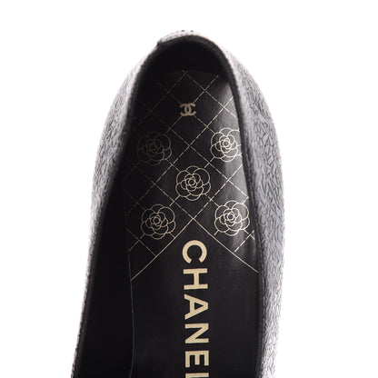 Chanel Fantasy Patent Calfskin Grosgrain Cap Toe Pumps 38 Black 7 of 12