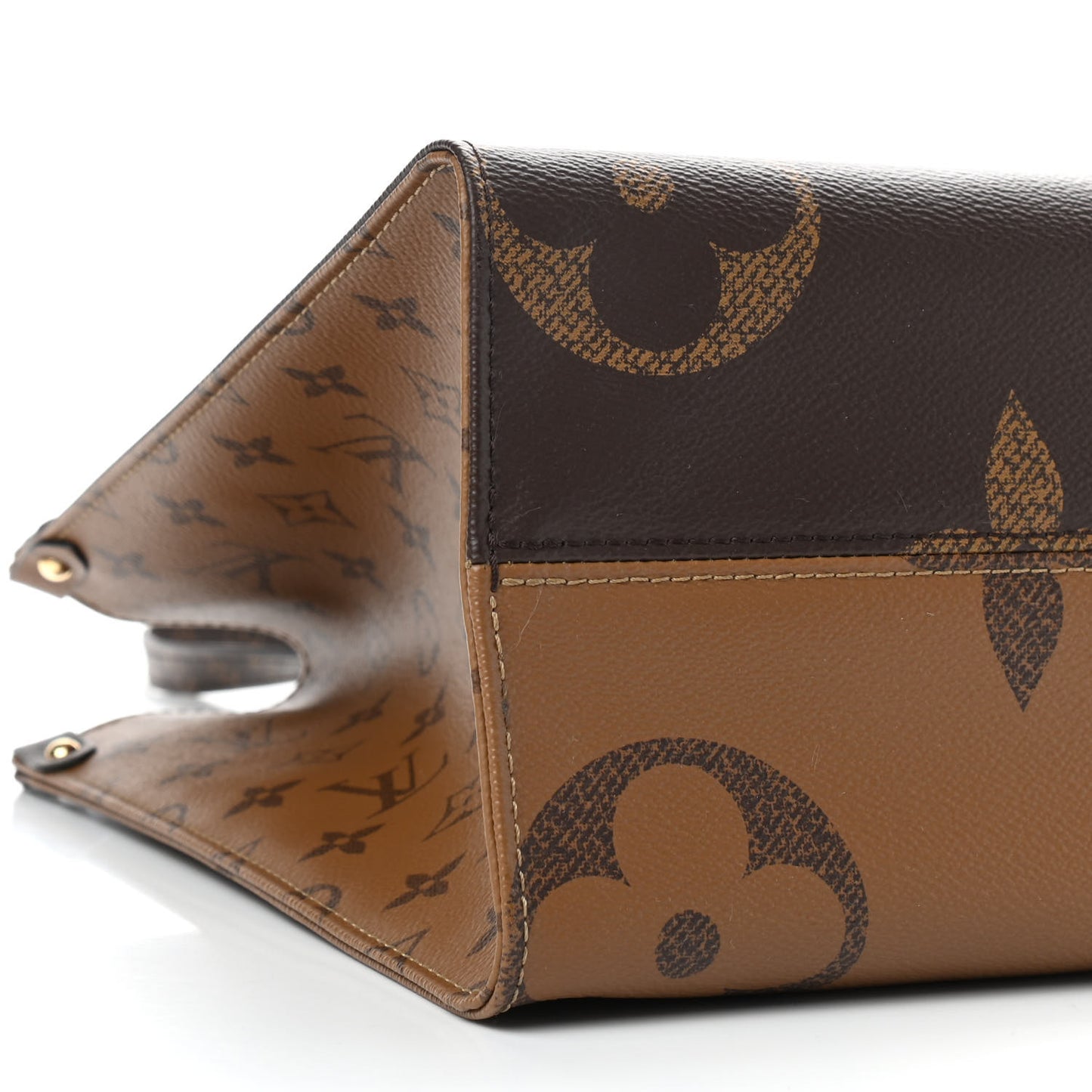 Reverse Monogram Giant Onthego MM