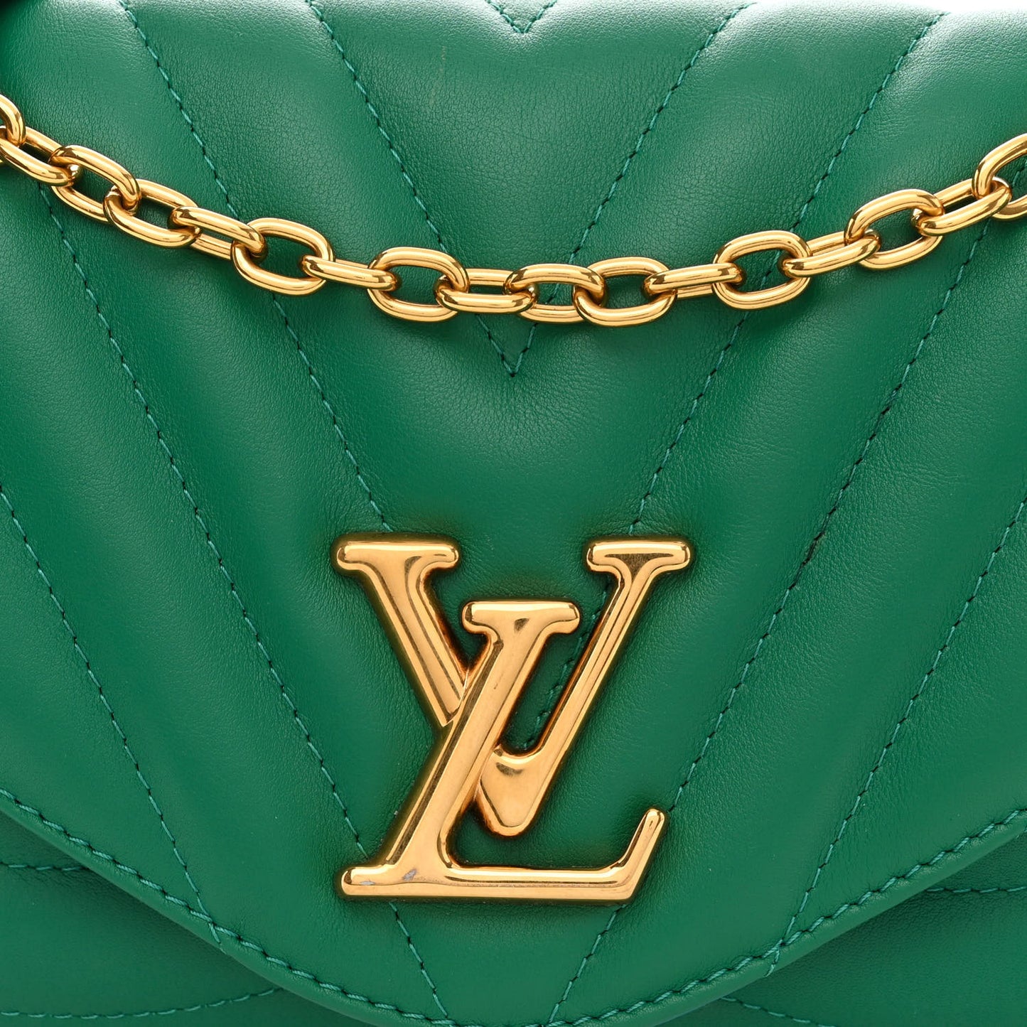 Calfskin New Wave Chain Bag MM NM Emerald