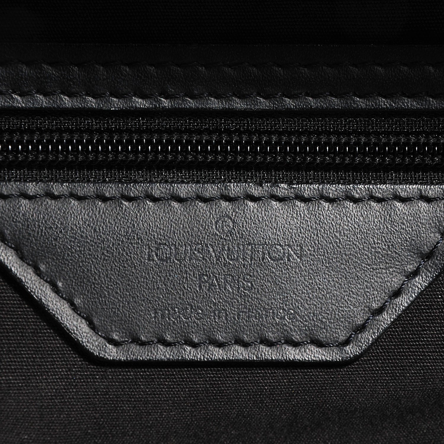 Louis Vuitton Epi Sac Plat GM Black 6 of 7