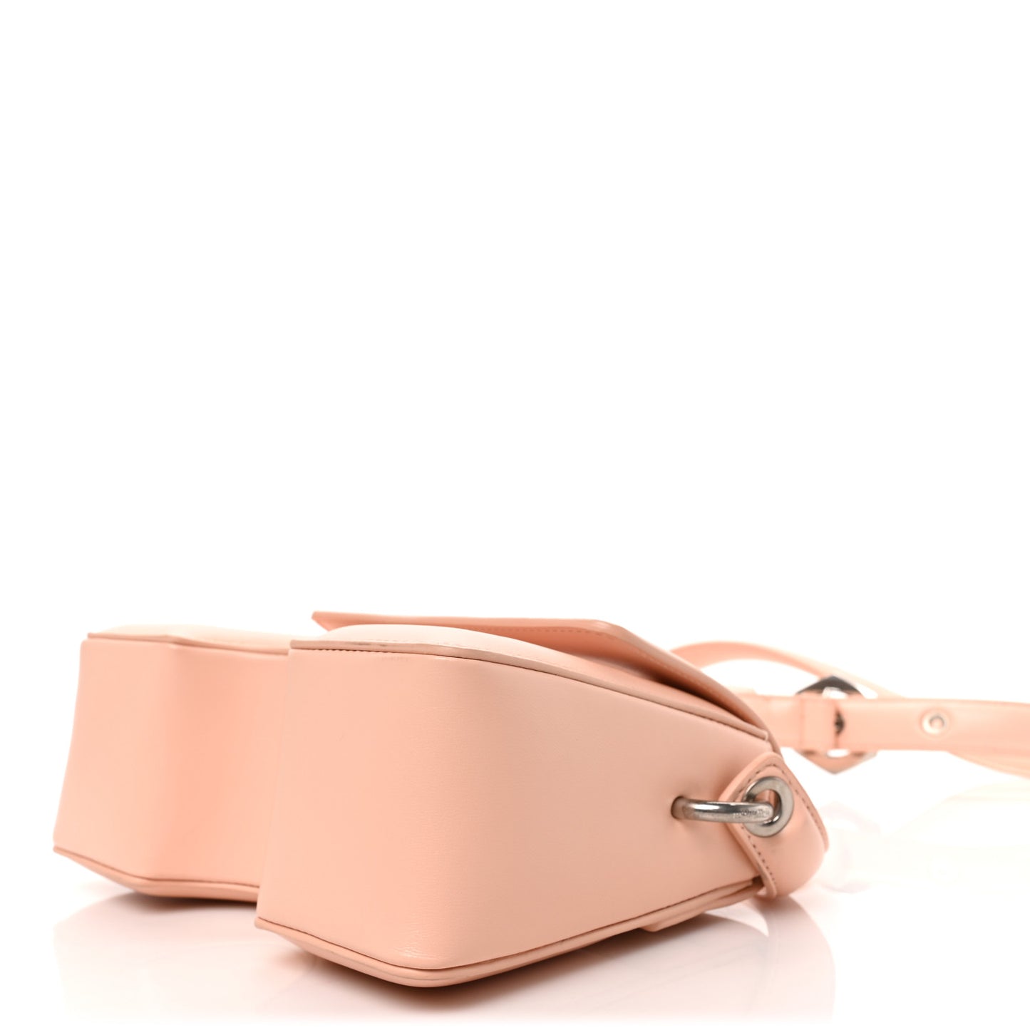 Calfskin Burrow 22 Shoulder Bag Light Pink