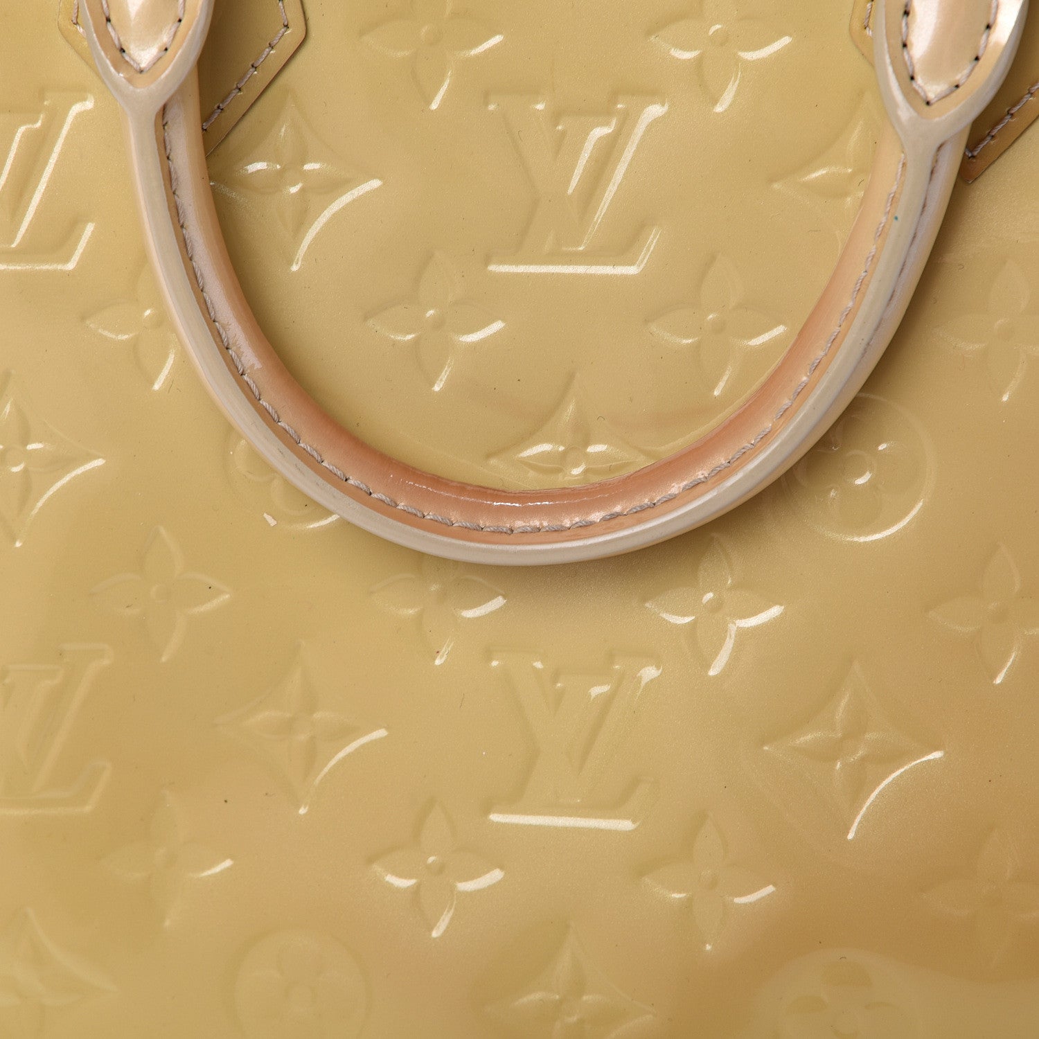 Louis Vuitton Vernis Alma PM Blanc Corail 20 of 24
