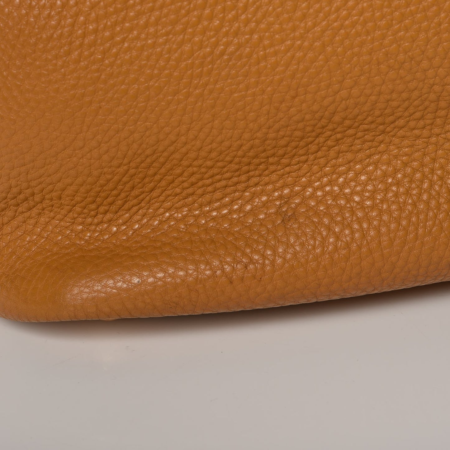 Vitello Daino Side Zip Shopping Tote Caramel