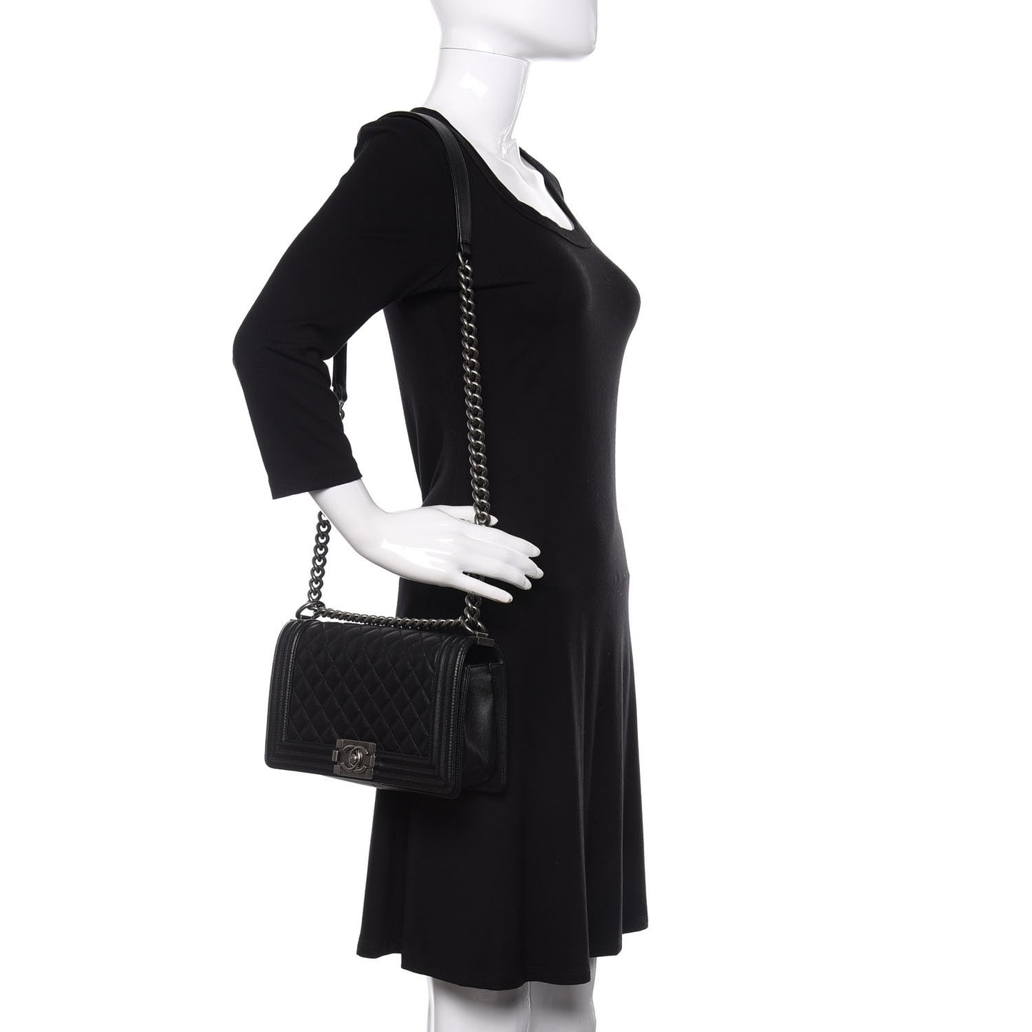 Caviar Quilted Medium Boy Flap Black