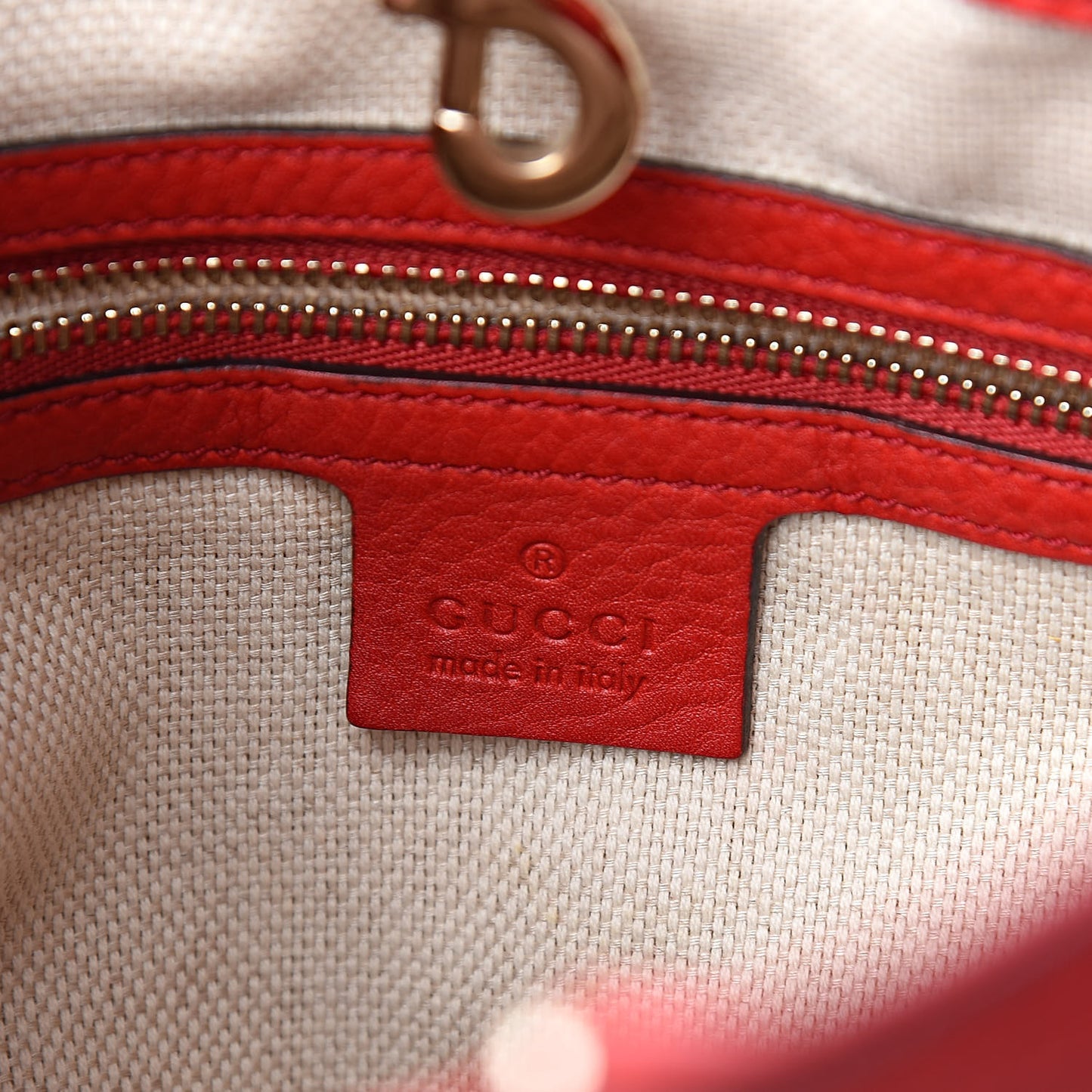 Pebbled Calfskin Medium Soho Chain Shoulder Bag Tabasco Red