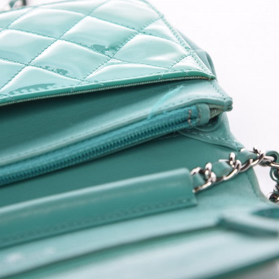 Patent Quilted Wallet On Chain WOC Green
