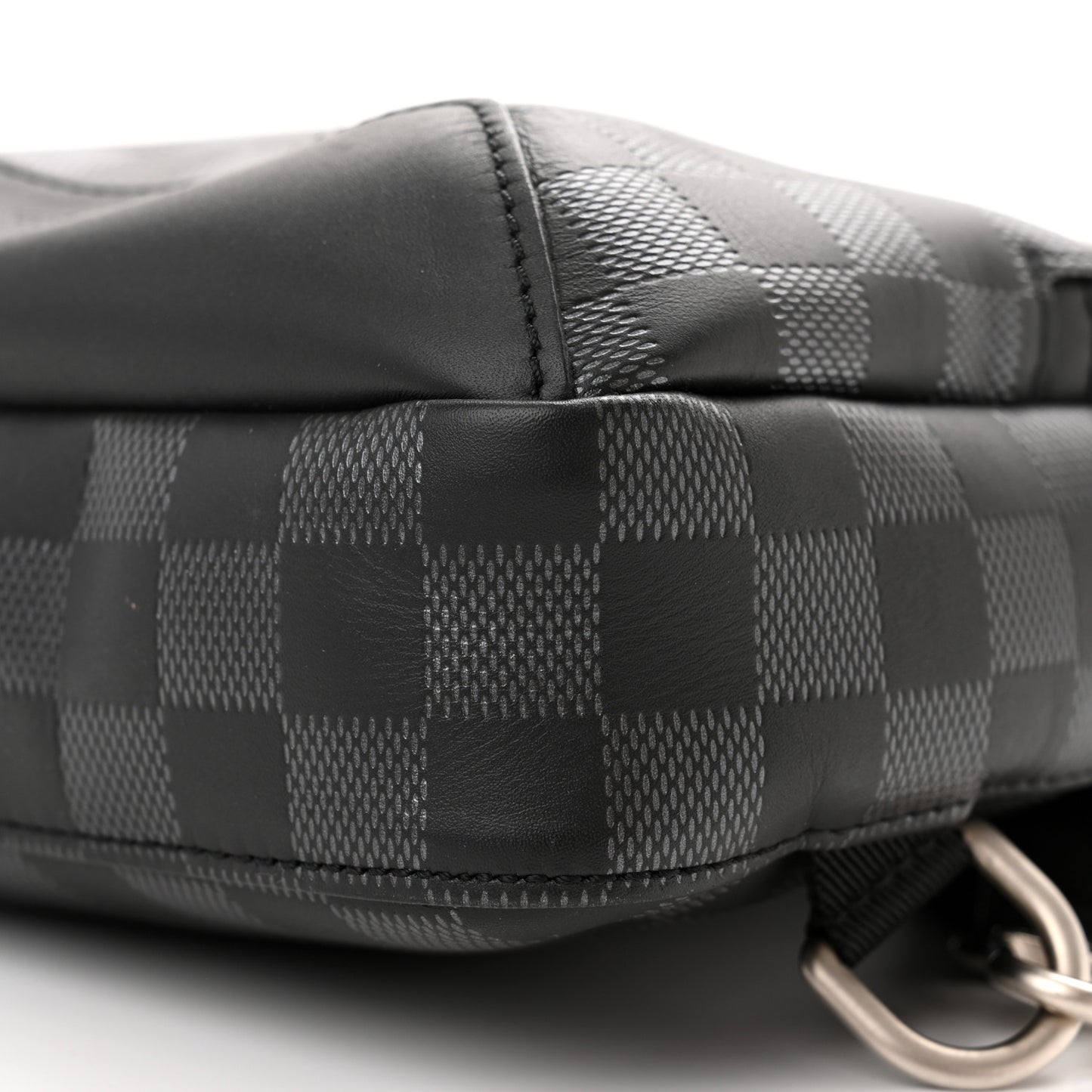Damier Infini Avenue Sling Bag Onyx Silver