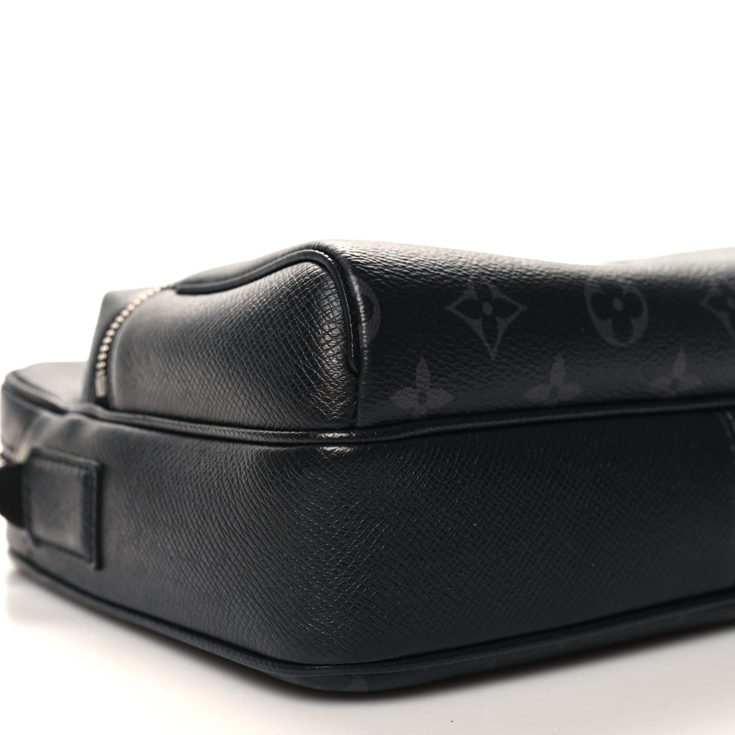 Taiga Monogram Eclipse Outdoor Messenger Black