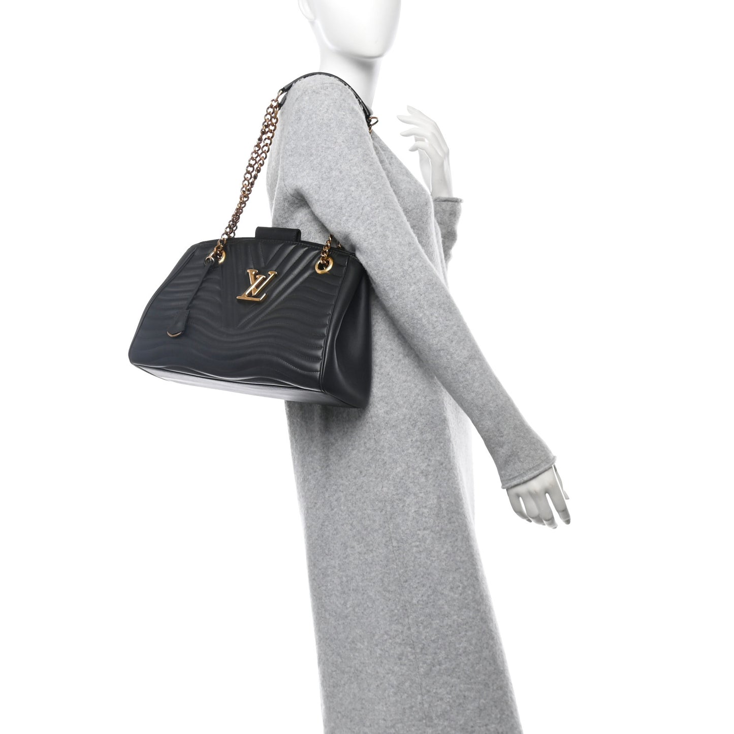 Calfskin New Wave Chain Tote Black