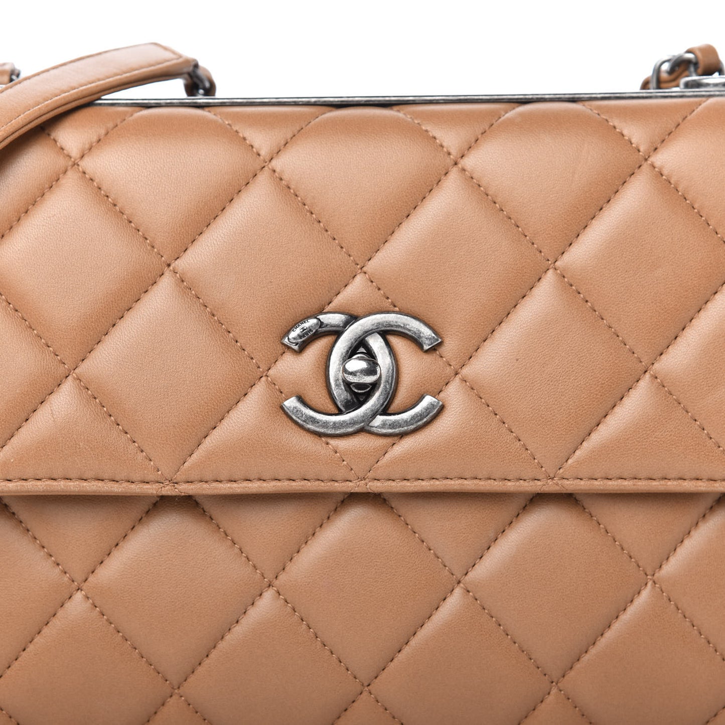 Lambskin Quilted Medium Trendy CC Flap Light Brown