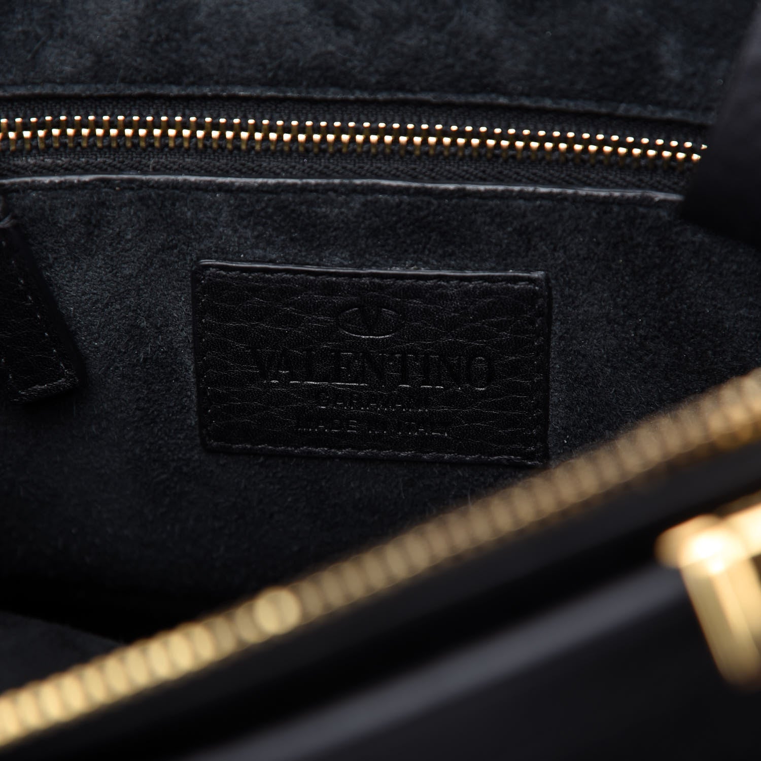 Valentino Garavani Grained Calfskin Twist Lock My Rockstud Shoulder Bag Black 8 of 9