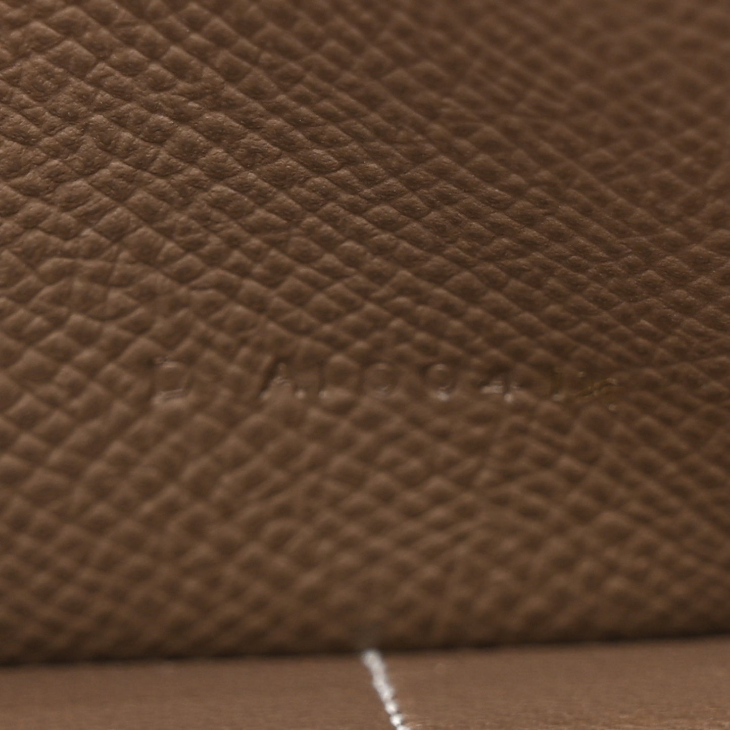 Epsom Kelly Longue Wallet Etoupe