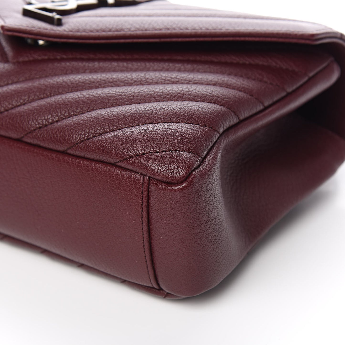 Sheepskin Matelasse Chevron Medium College Bag Rouge Legion