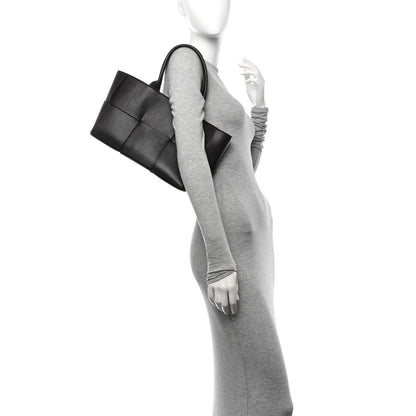 Bottega Veneta Nappa Maxi Intrecciato Small Arco Tote Fondant 2 of 14