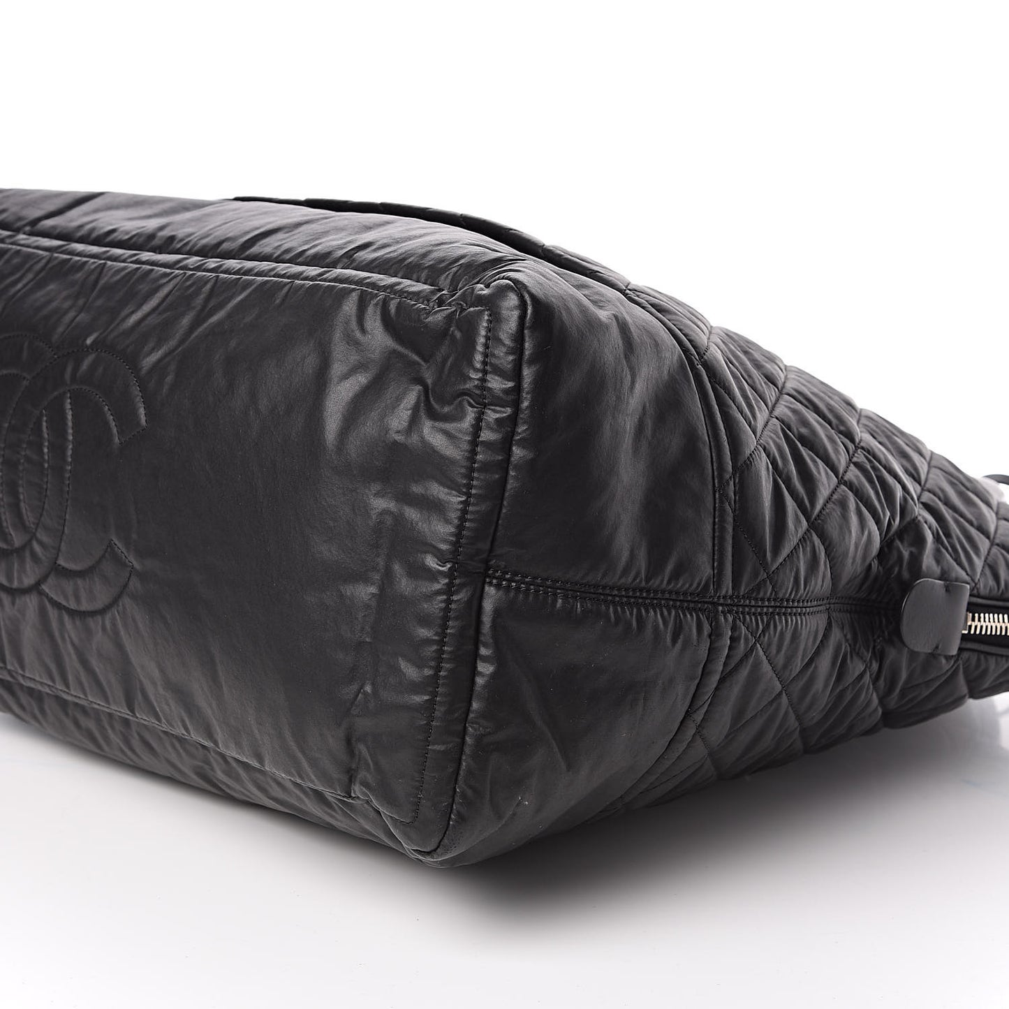 Coated Canvas Quilted Large Garment Travel Bag Black