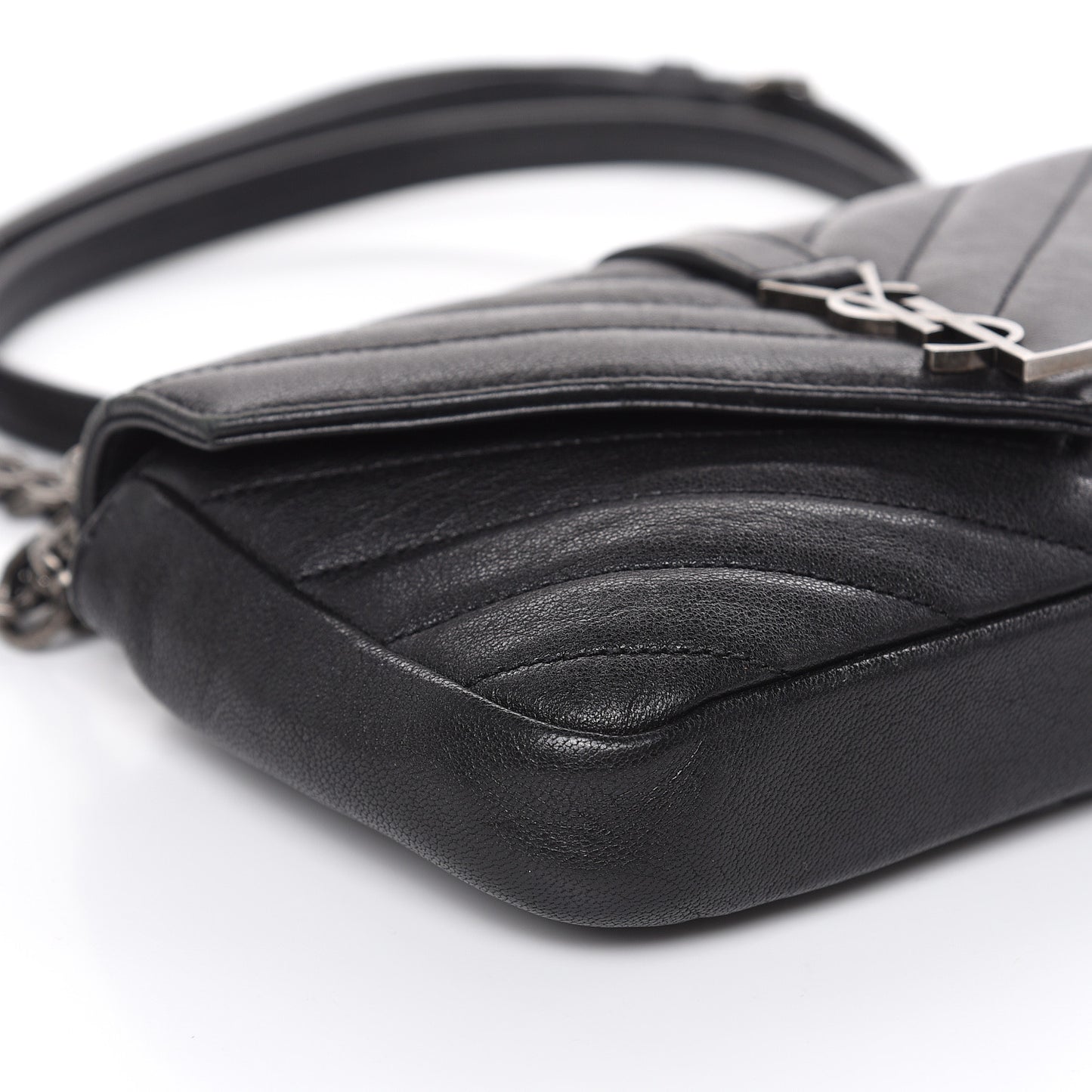 Sheepskin Matelasse Chevron Monogram College Chain Wallet Black