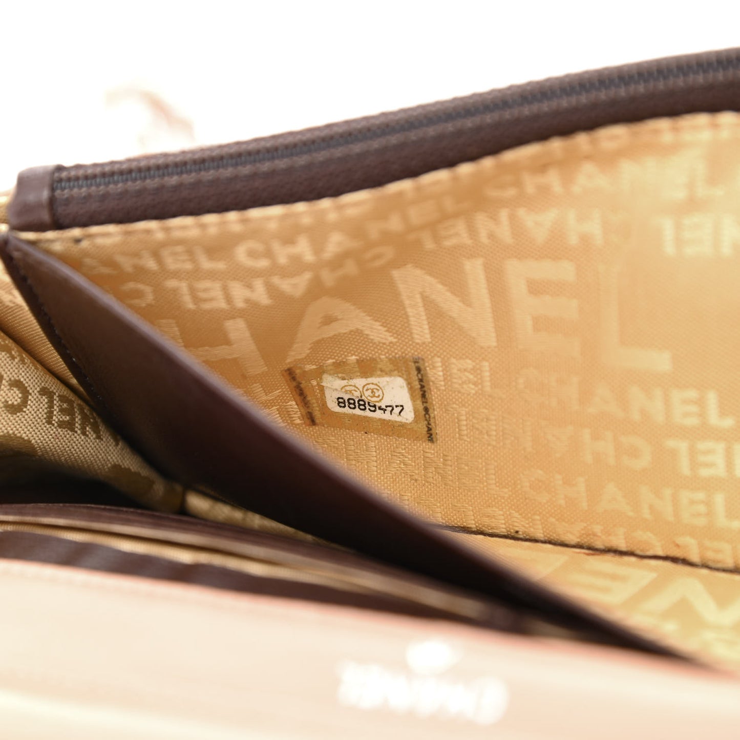 Lambskin Logo Embossed Wallet On Chain WOC Light Pink
