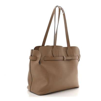 Burberry Soft Smooth Calfskin Medium Tote Camel 4 of 16