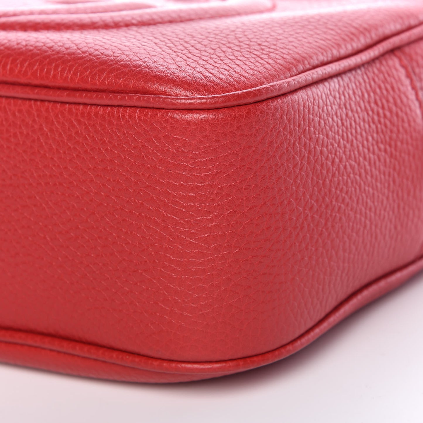 Pebbled Calfskin Small Soho Disco Bag Tabasco Red