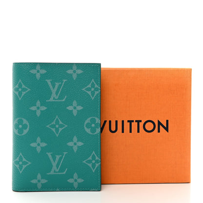 Louis Vuitton Monogram Taiga Passport Cover Vert 8 of 8