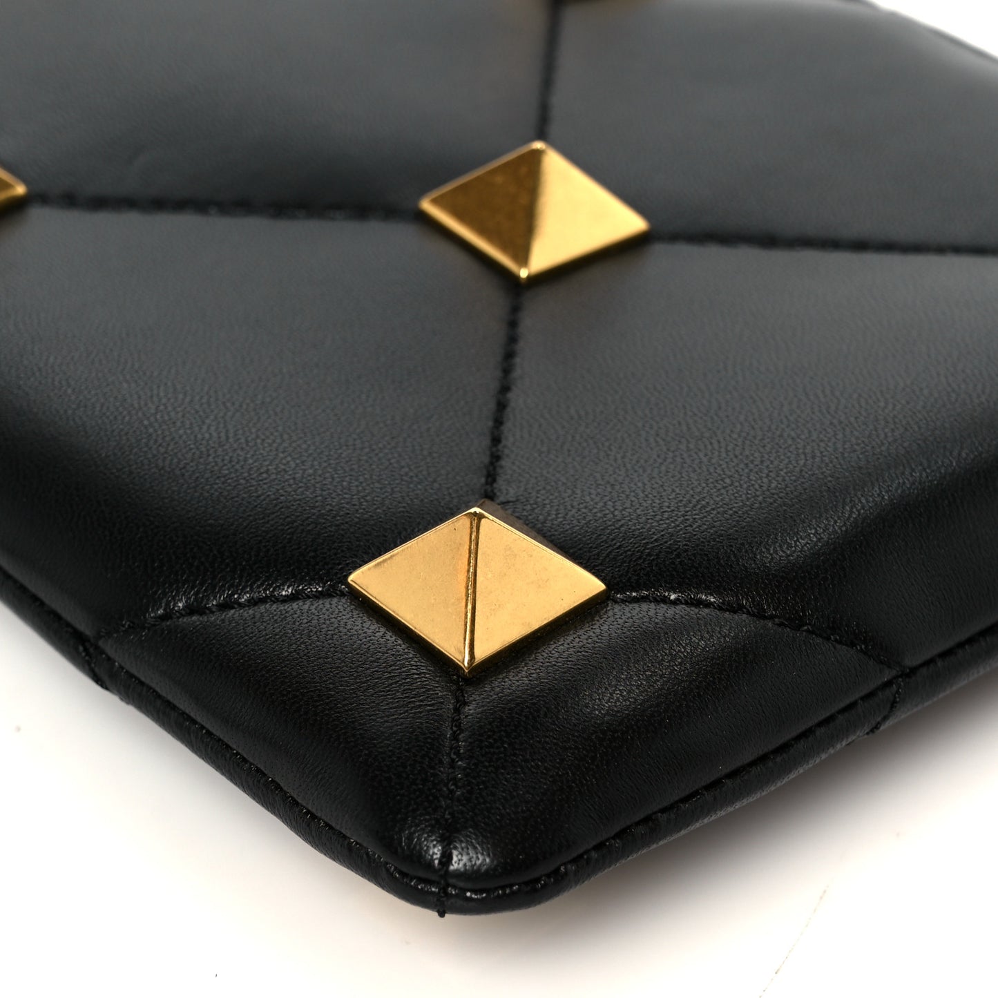 Nappa Quilted Roman Stud Zip Pouch Black