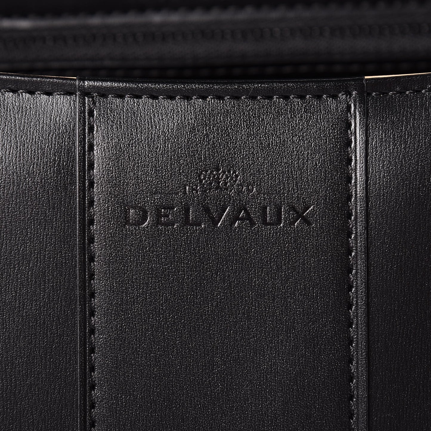 Box Calfskin MM Brillant Satchel Black