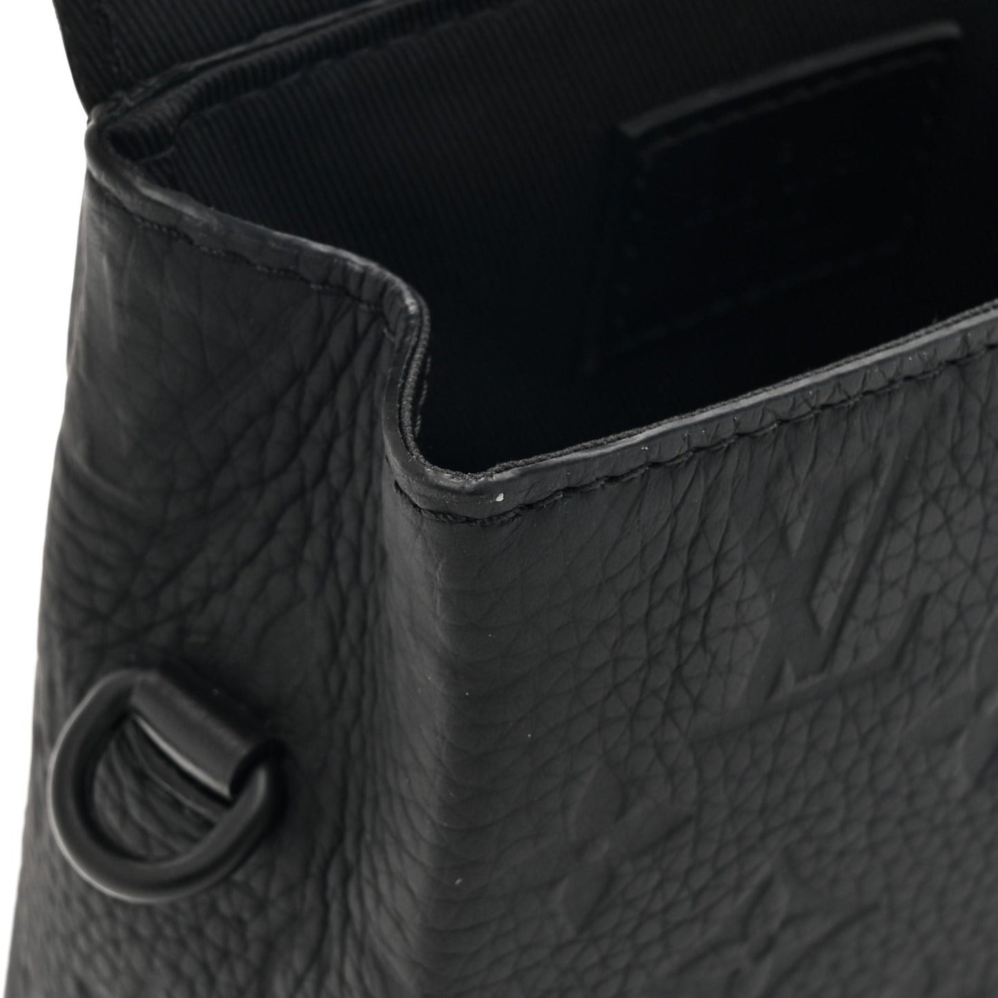 Taurillon Monogram Steamer Nano Black