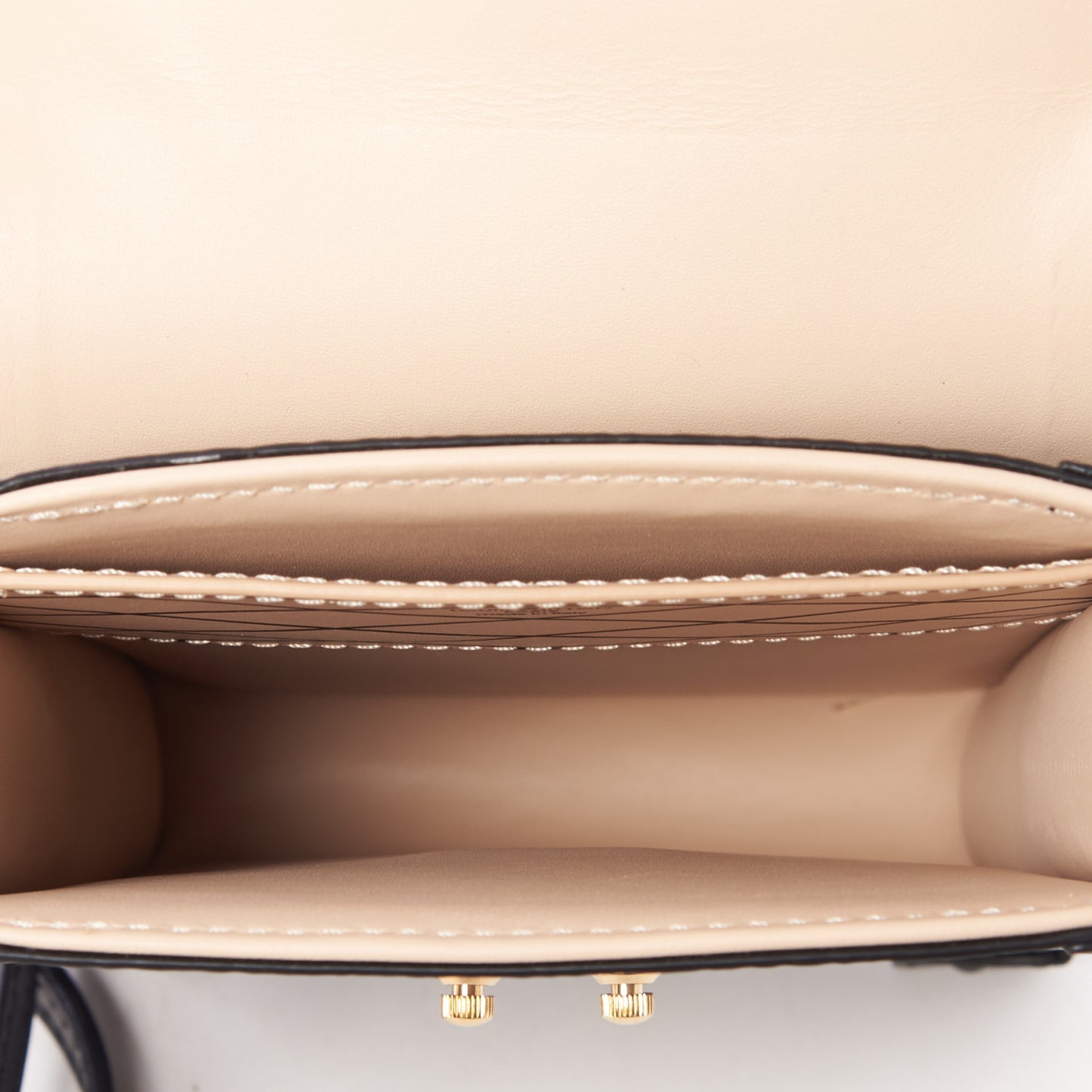 Monogram Pochette Trunk Verticale Black